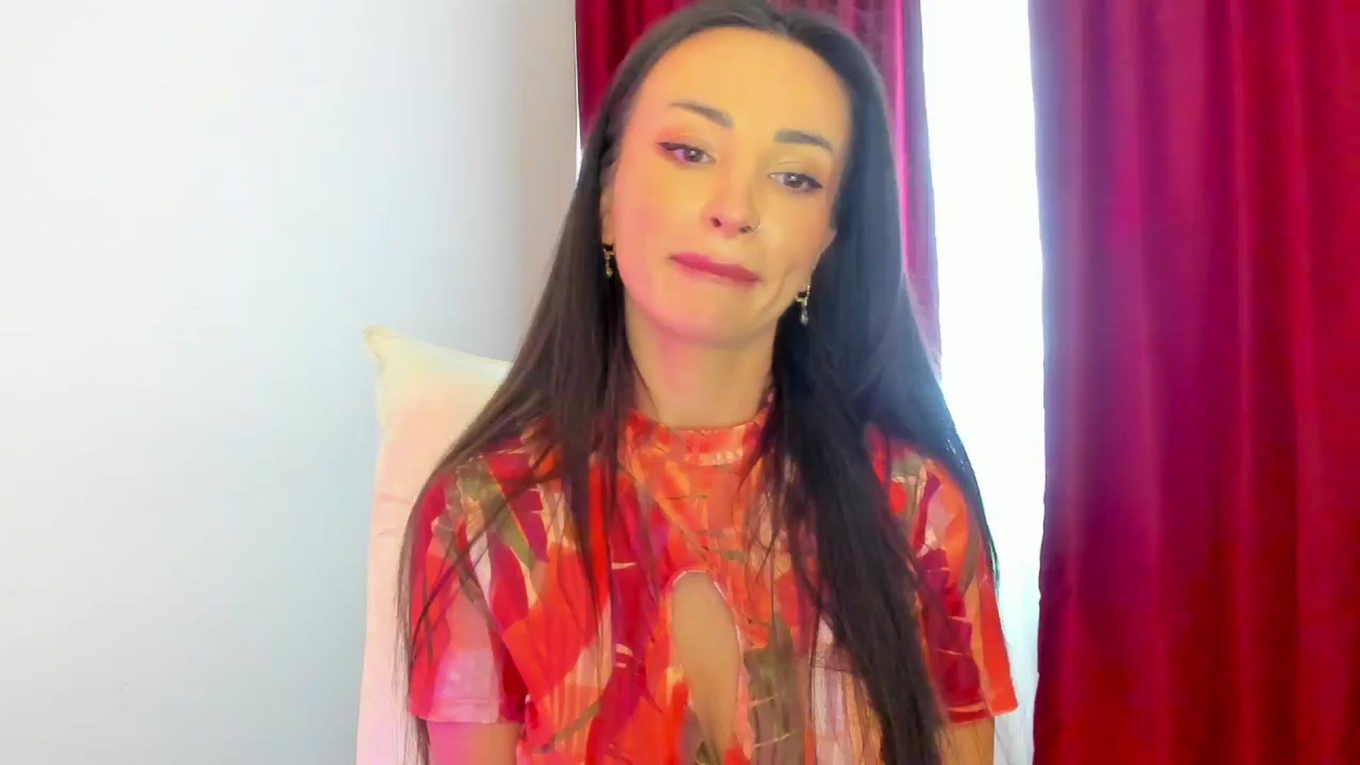 Gallery image thumbnail from AlyssiaKENT1's myfreecams stream on, 04/01/2024, 10:48 image 4 of 20