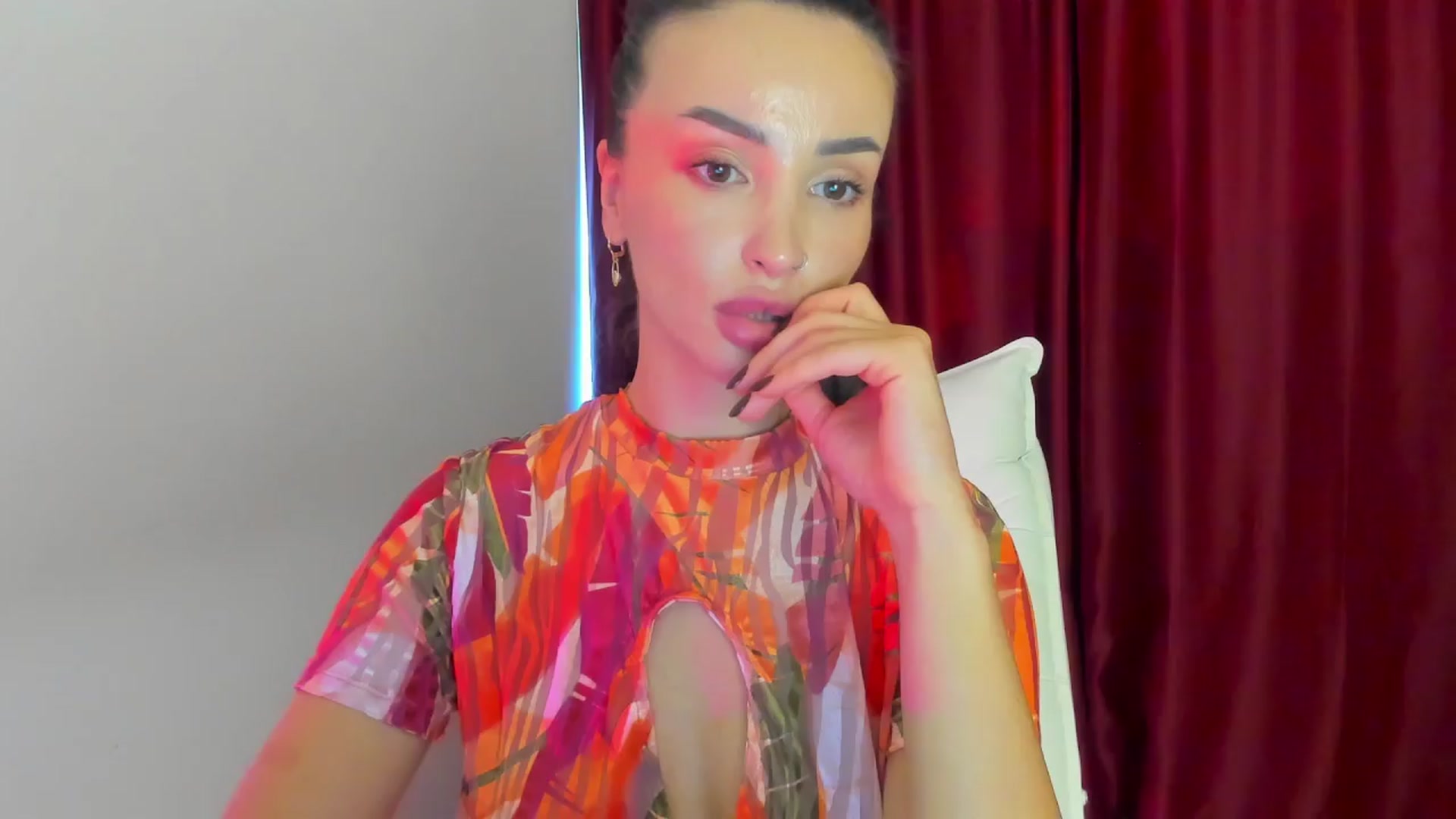 Gallery image thumbnail from AlyssiaKENT1's myfreecams stream on, 04/02/2024, 15:44 image 18 of 20