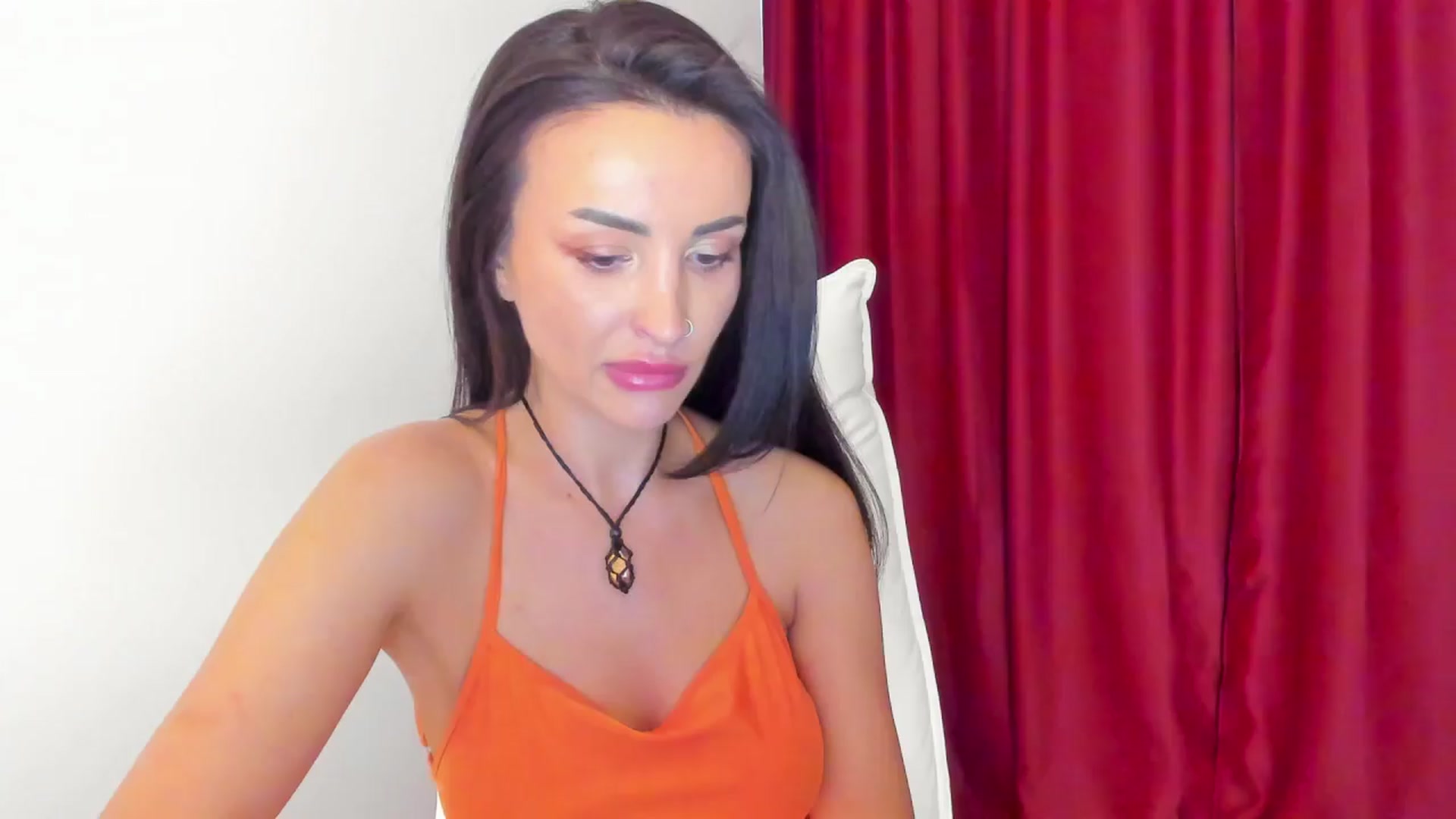 Gallery image thumbnail from AlyssiaKENT1's myfreecams stream on, 04/10/2024, 15:06 image 4 of 20