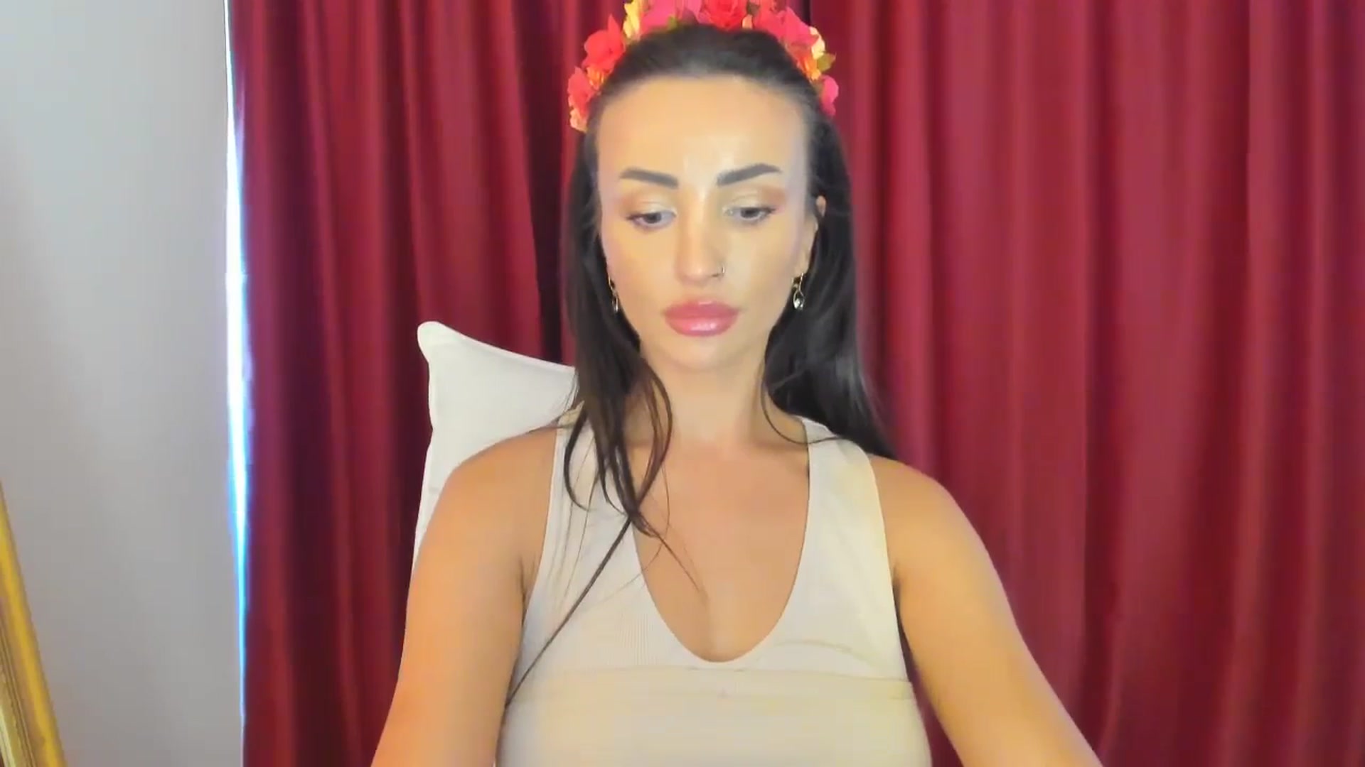 Gallery image thumbnail from AlyssiaKENT1's myfreecams stream on, 05/16/2024, 16:23 image 6 of 20