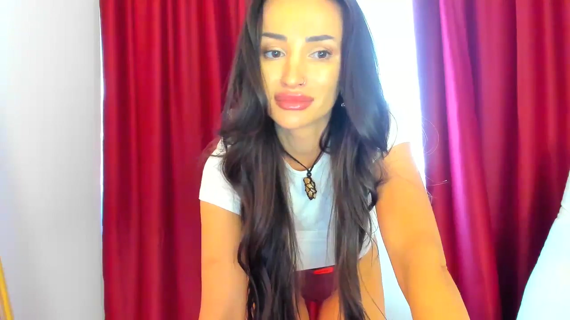 Gallery image thumbnail from AlyssiaKENT1's myfreecams stream on, 05/22/2024, 14:11 image 2 of 20