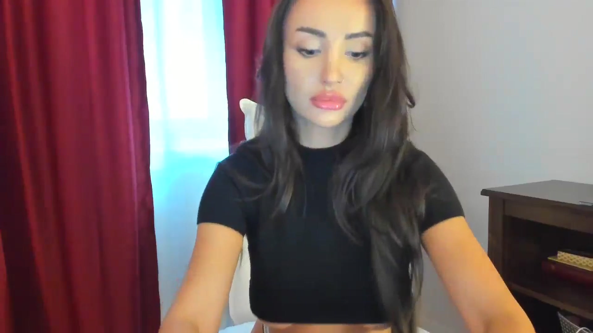 Gallery image thumbnail from AlyssiaKENT1's myfreecams stream on, 05/27/2024, 17:39 image 3 of 20