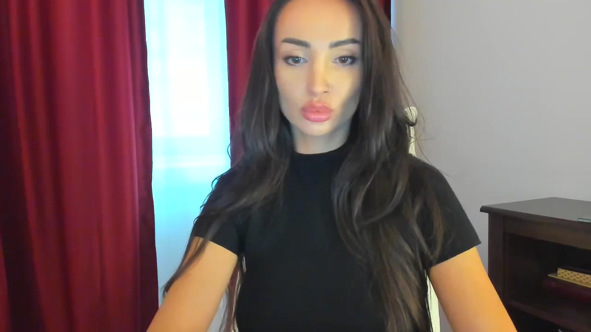 Gallery image thumbnail from AlyssiaKENT1's myfreecams stream on, 05/27/2024, 17:39 image 5 of 20