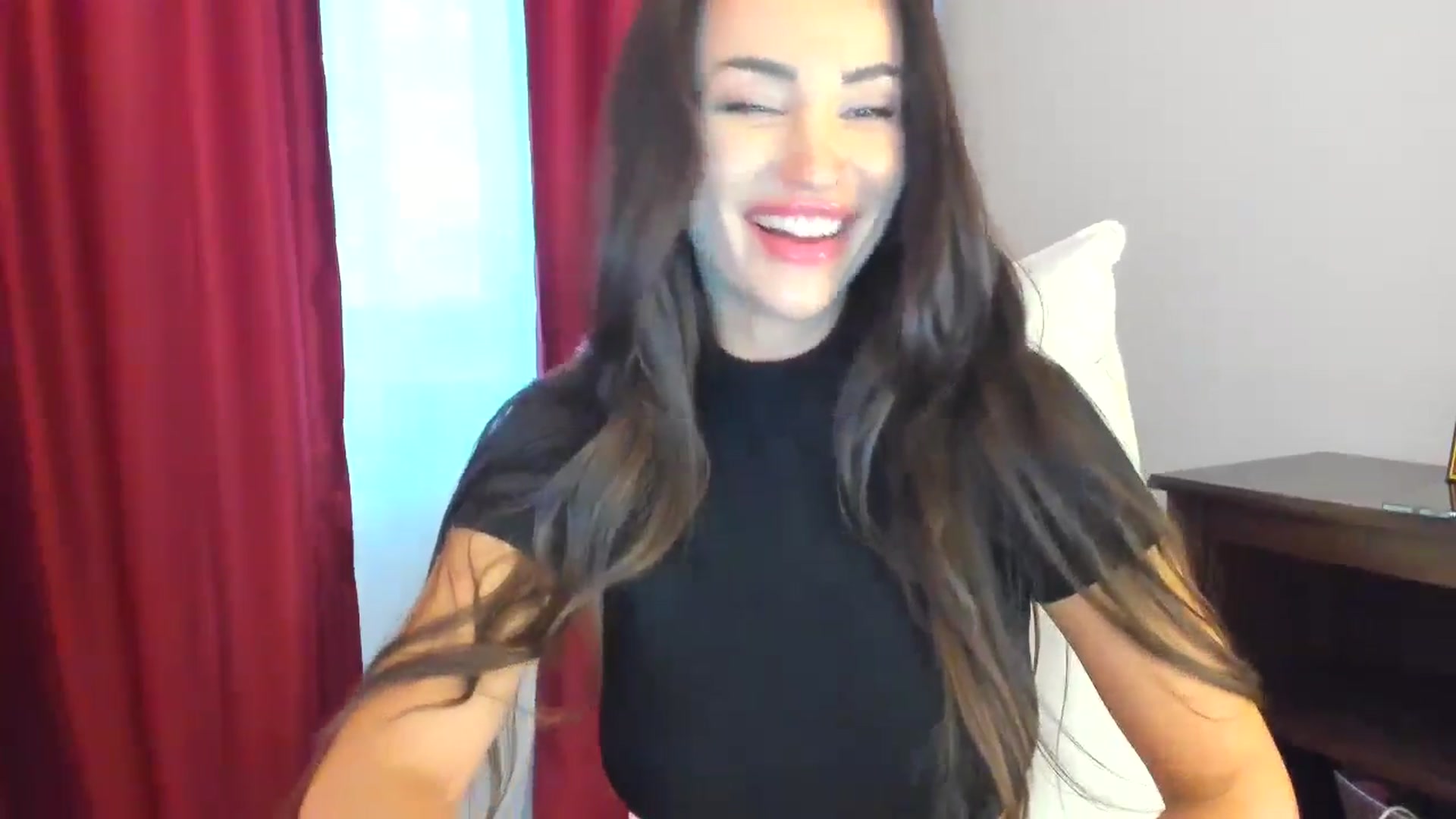 Gallery image thumbnail from AlyssiaKENT1's myfreecams stream on, 05/27/2024, 17:39 image 11 of 20