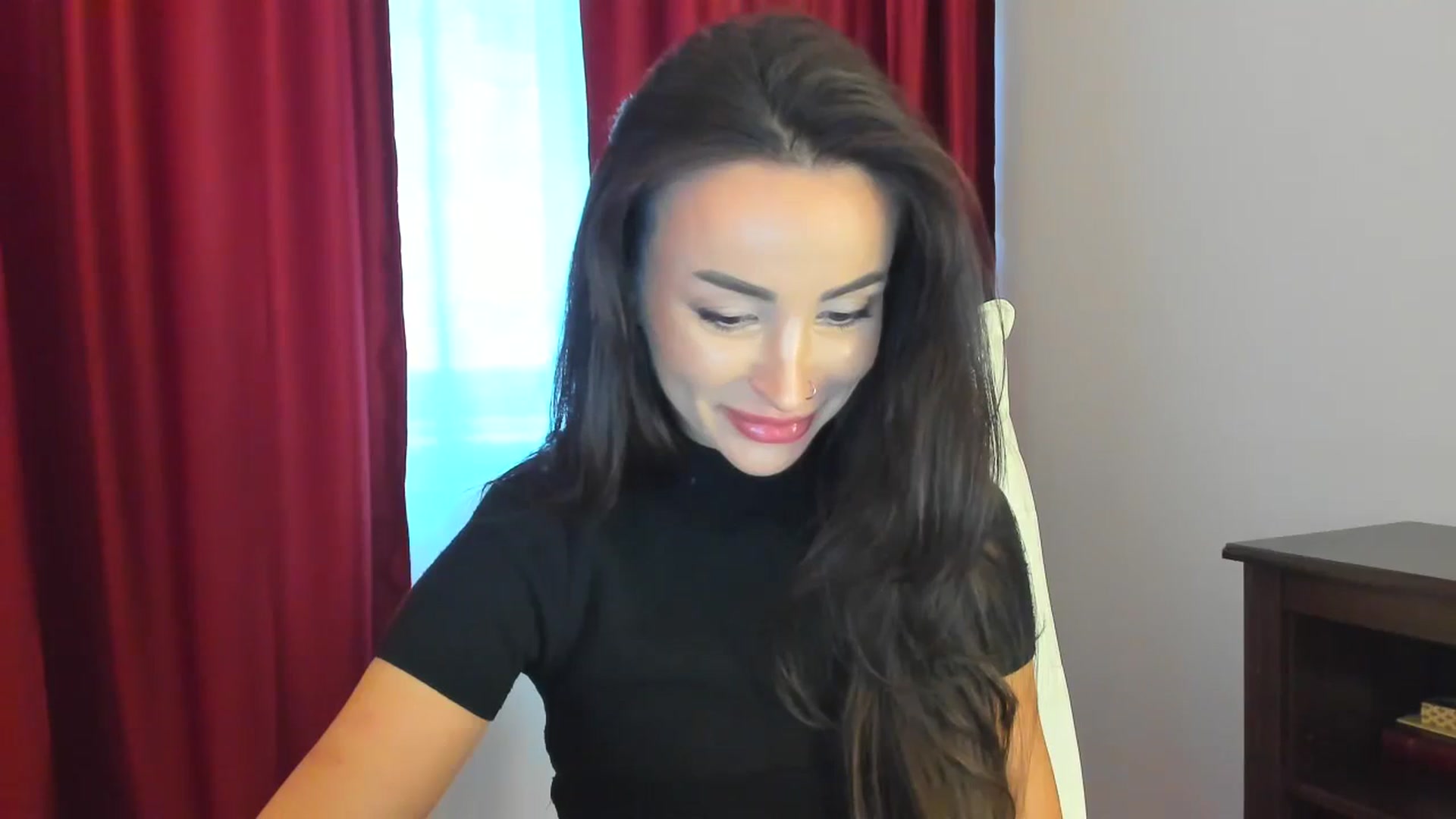 Gallery image thumbnail from AlyssiaKENT1's myfreecams stream on, 05/27/2024, 17:39 image 2 of 20