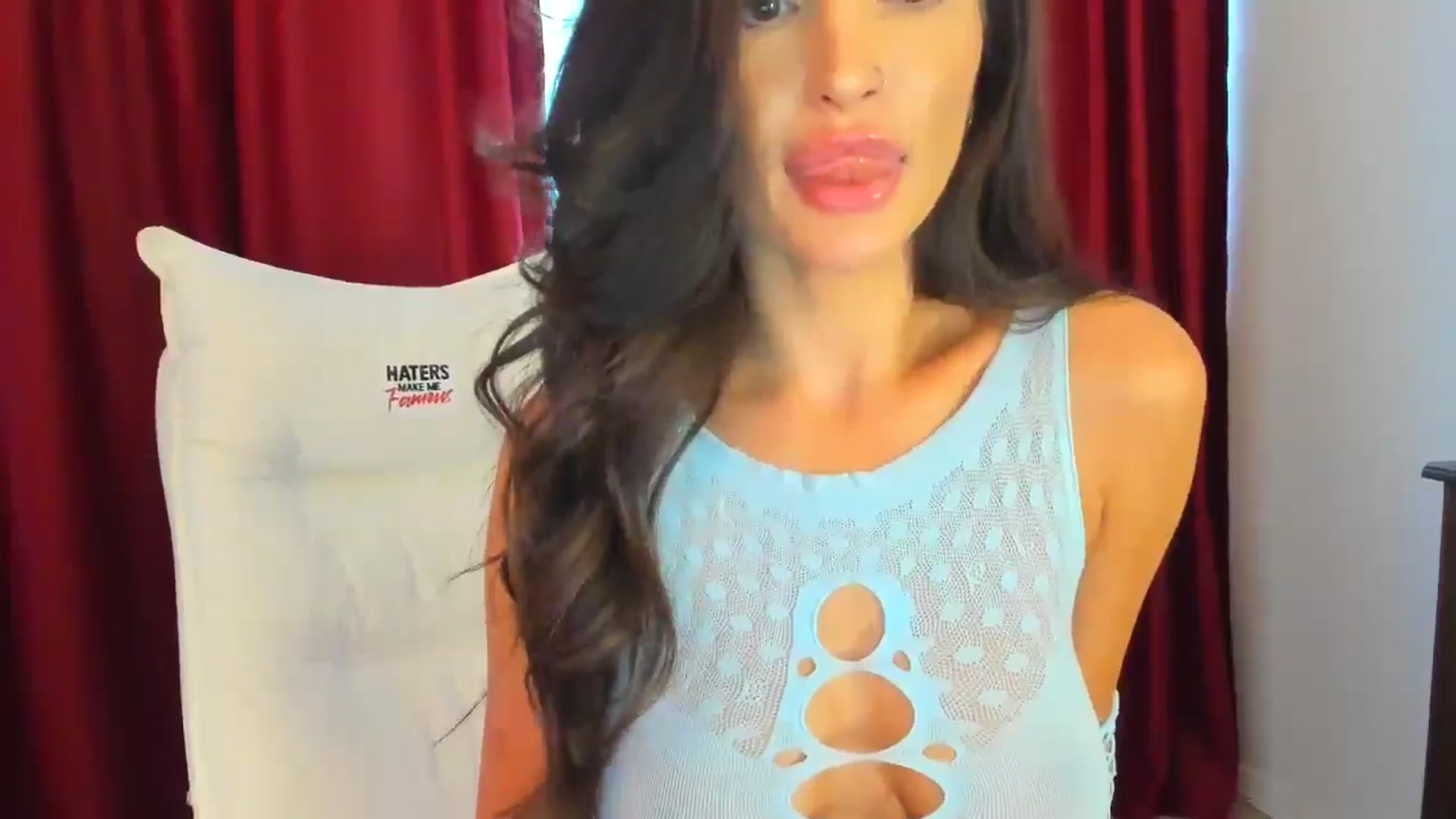 Gallery image thumbnail from AlyssiaKENT1's myfreecams stream on, 05/28/2024, 09:47 image 18 of 20