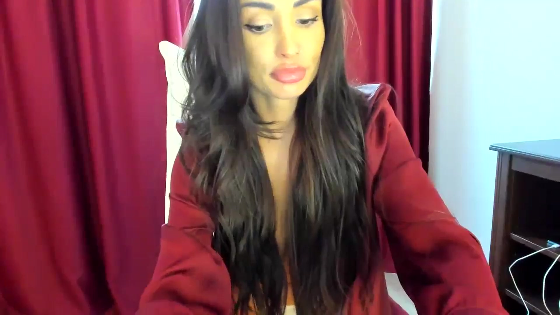 Gallery image thumbnail from AlyssiaKENT1's myfreecams stream on, 05/28/2024, 13:09 image 16 of 20