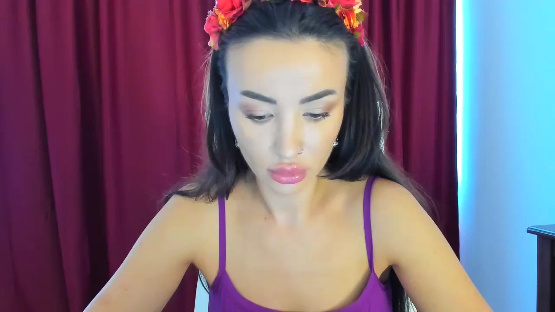 Gallery image thumbnail from AlyssiaKENT1's myfreecams stream on, 06/05/2024, 08:52 image 1 of 20