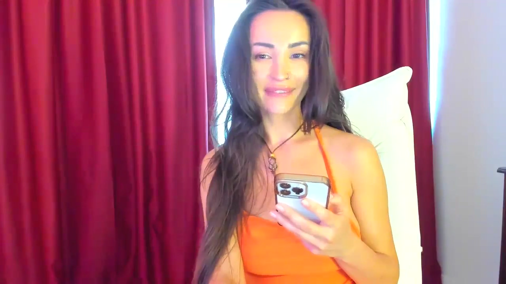 Gallery image thumbnail from AlyssiaKENT1's myfreecams stream on, 06/18/2024, 15:18 image 16 of 20