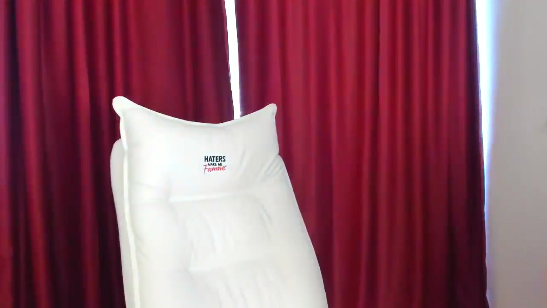 Gallery image thumbnail from AlyssiaKENT1's myfreecams stream on, 07/02/2024, 14:35 image 13 of 20
