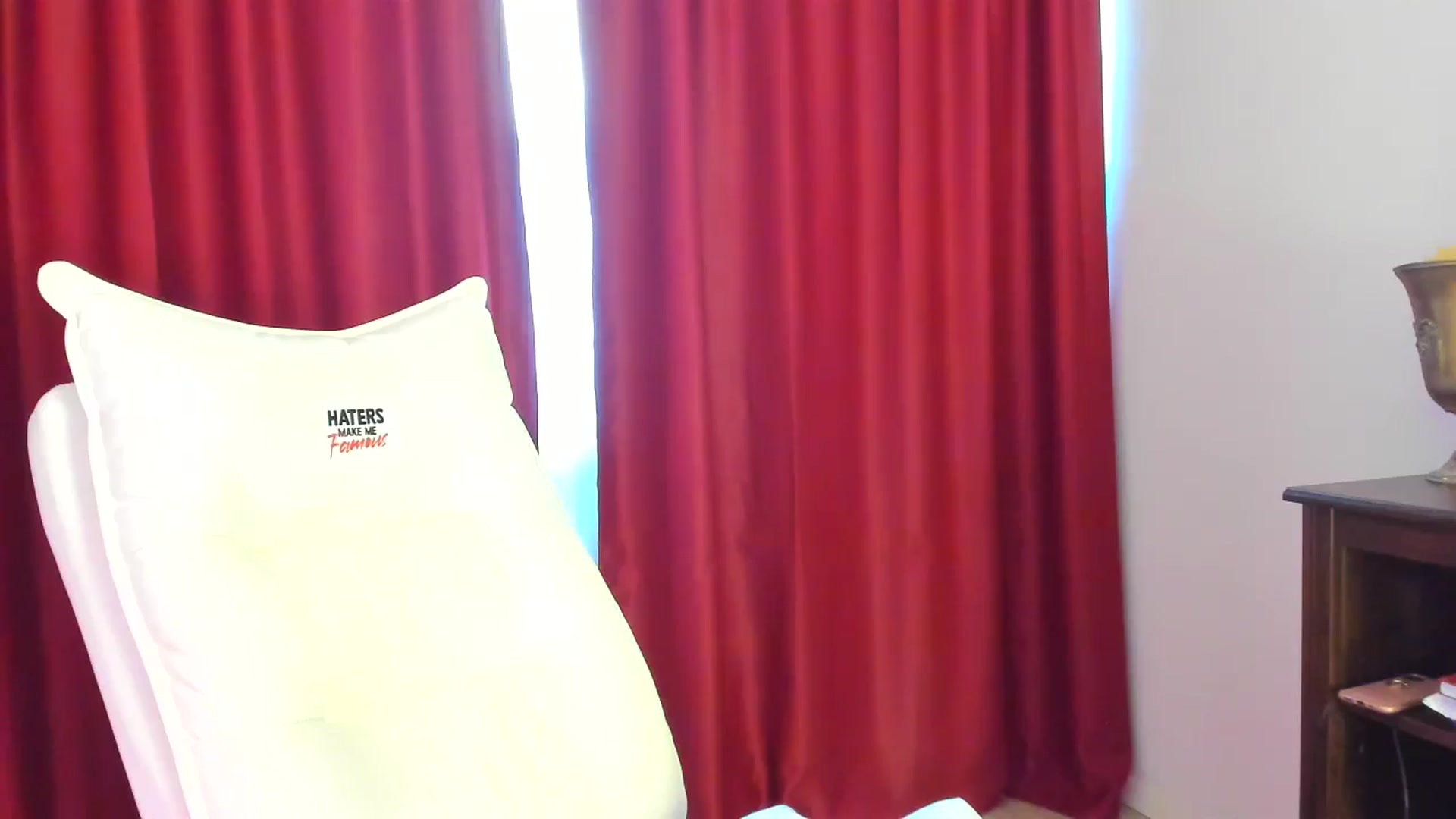 Gallery image thumbnail from AlyssiaKENT1's myfreecams stream on, 07/07/2024, 16:29 image 13 of 20