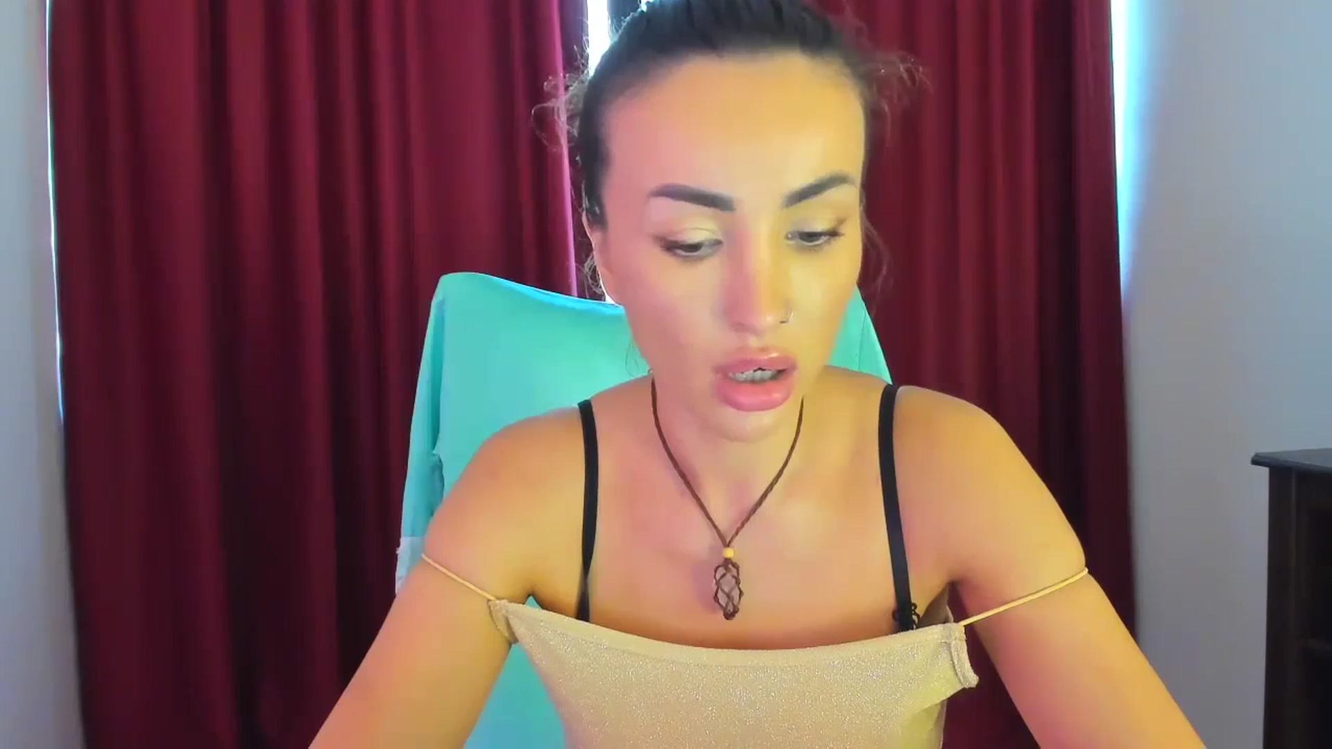 Gallery image thumbnail from AlyssiaKENT1's myfreecams stream on, 07/08/2024, 14:19 image 10 of 20