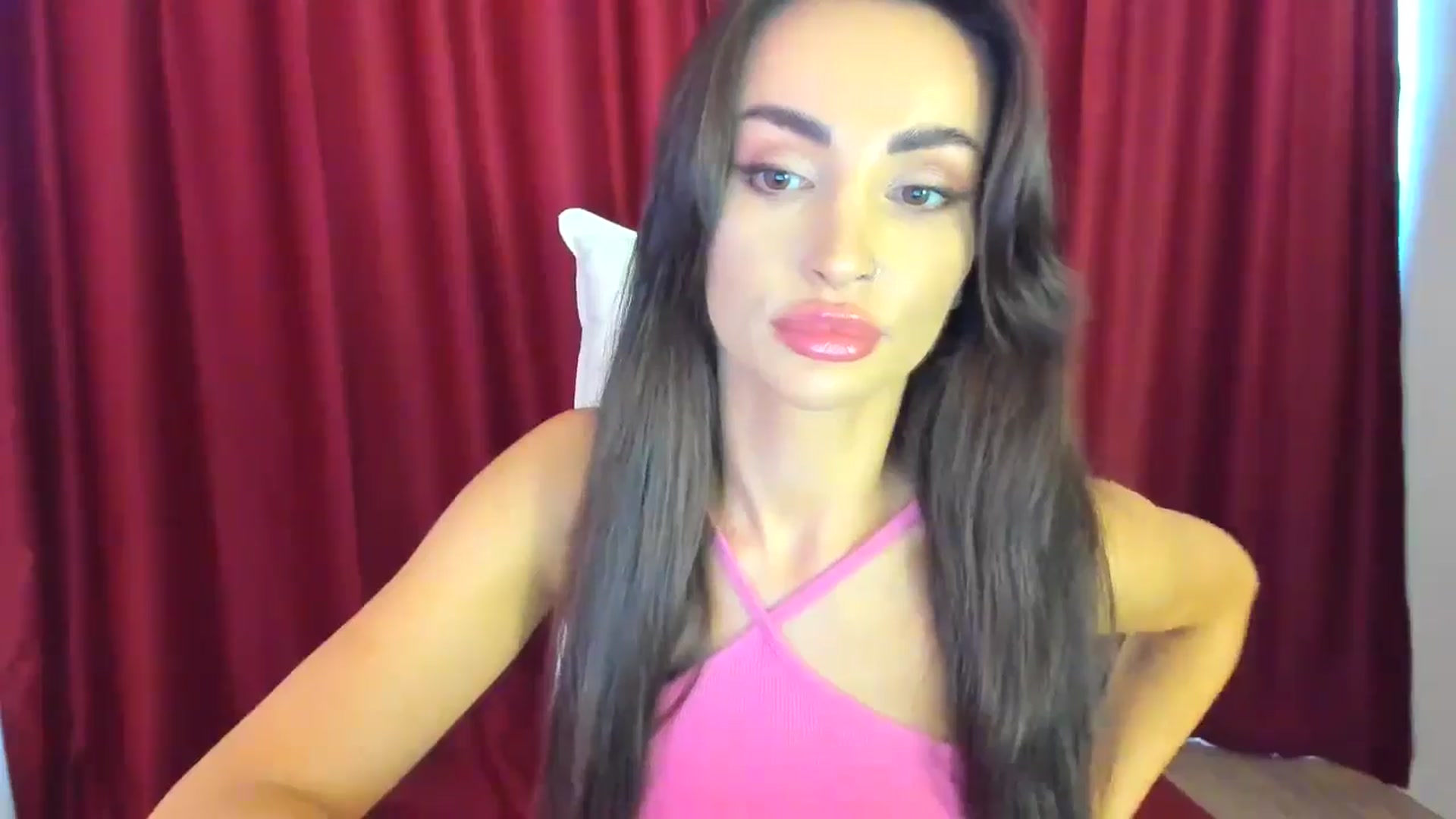 Gallery image thumbnail from AlyssiaKENT1's myfreecams stream on, 07/15/2024, 14:47 image 4 of 20