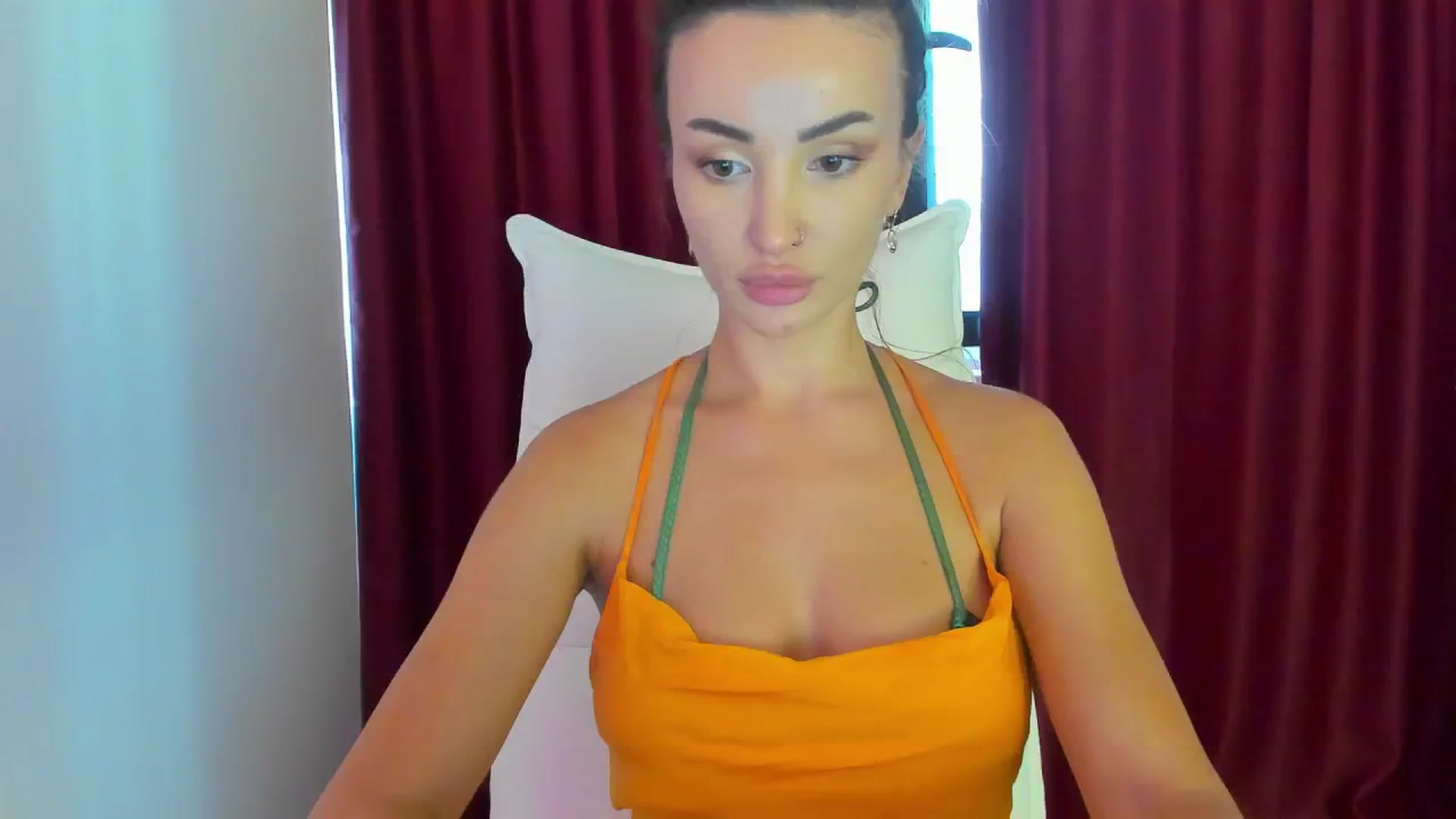 Gallery image thumbnail from AlyssiaKENT1's myfreecams stream on, 08/01/2024, 14:35 image 4 of 20