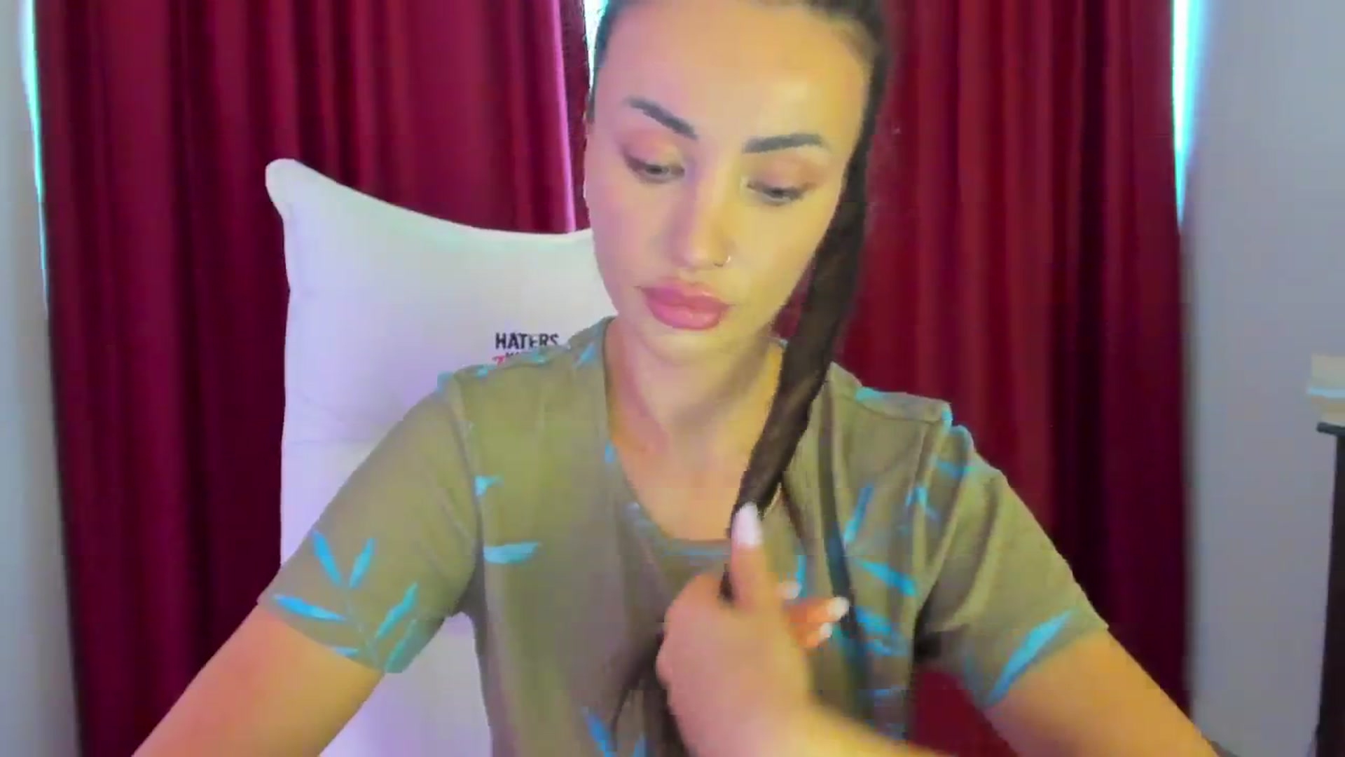Gallery image thumbnail from AlyssiaKENT1's myfreecams stream on, 08/20/2024, 10:20 image 16 of 20