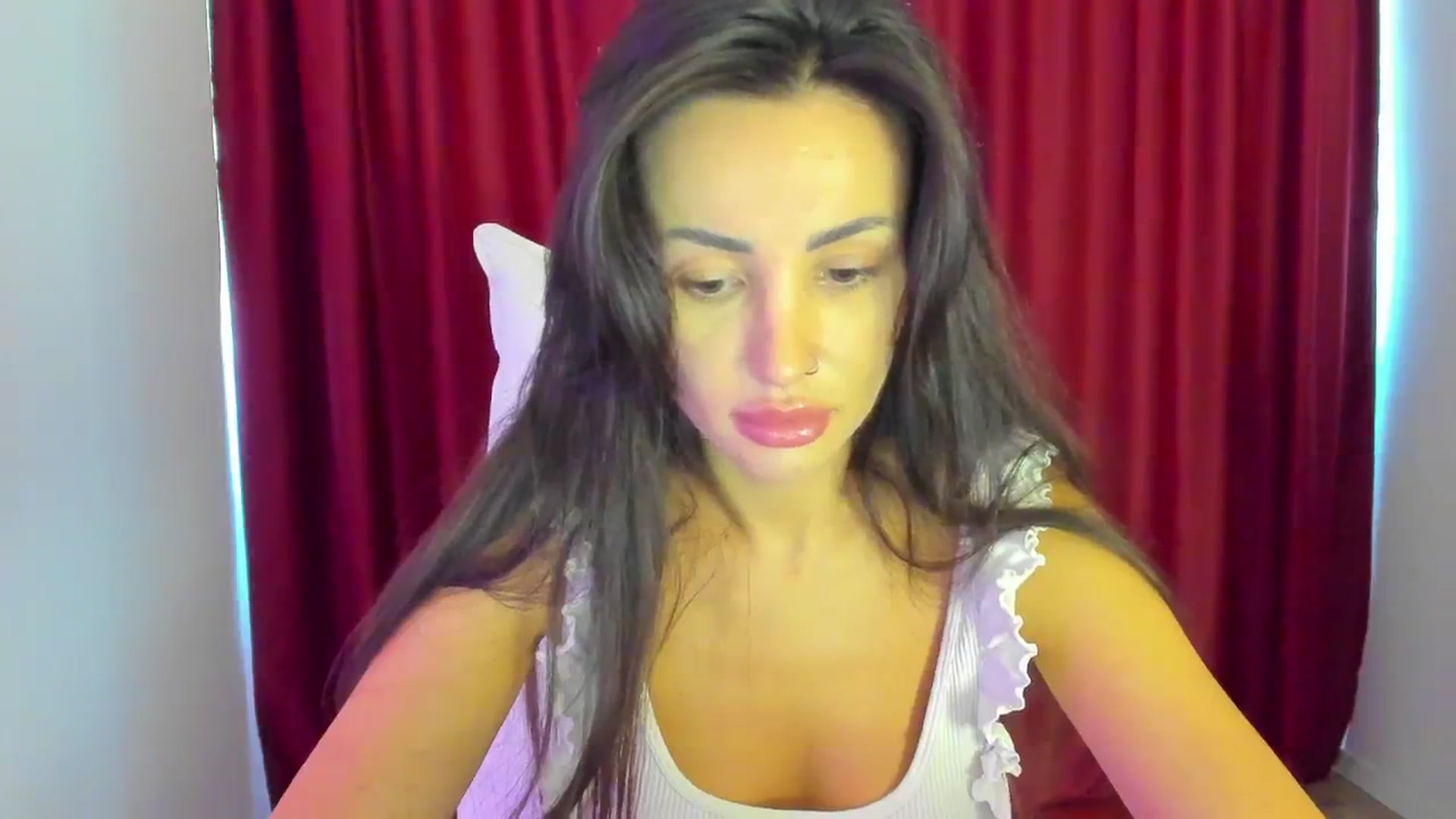 Gallery image thumbnail from AlyssiaKENT1's myfreecams stream on, 08/21/2024, 14:16 image 10 of 20