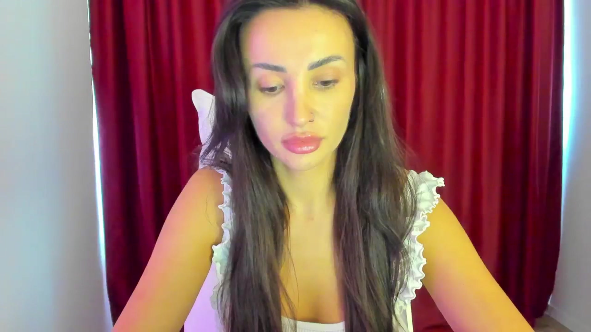 Gallery image thumbnail from AlyssiaKENT1's myfreecams stream on, 08/21/2024, 14:16 image 2 of 20