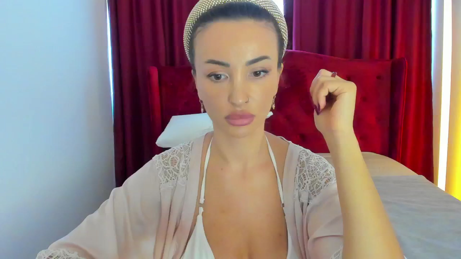Gallery image thumbnail from AlyssiaKENT1's myfreecams stream on, 09/27/2024, 12:14 image 3 of 20