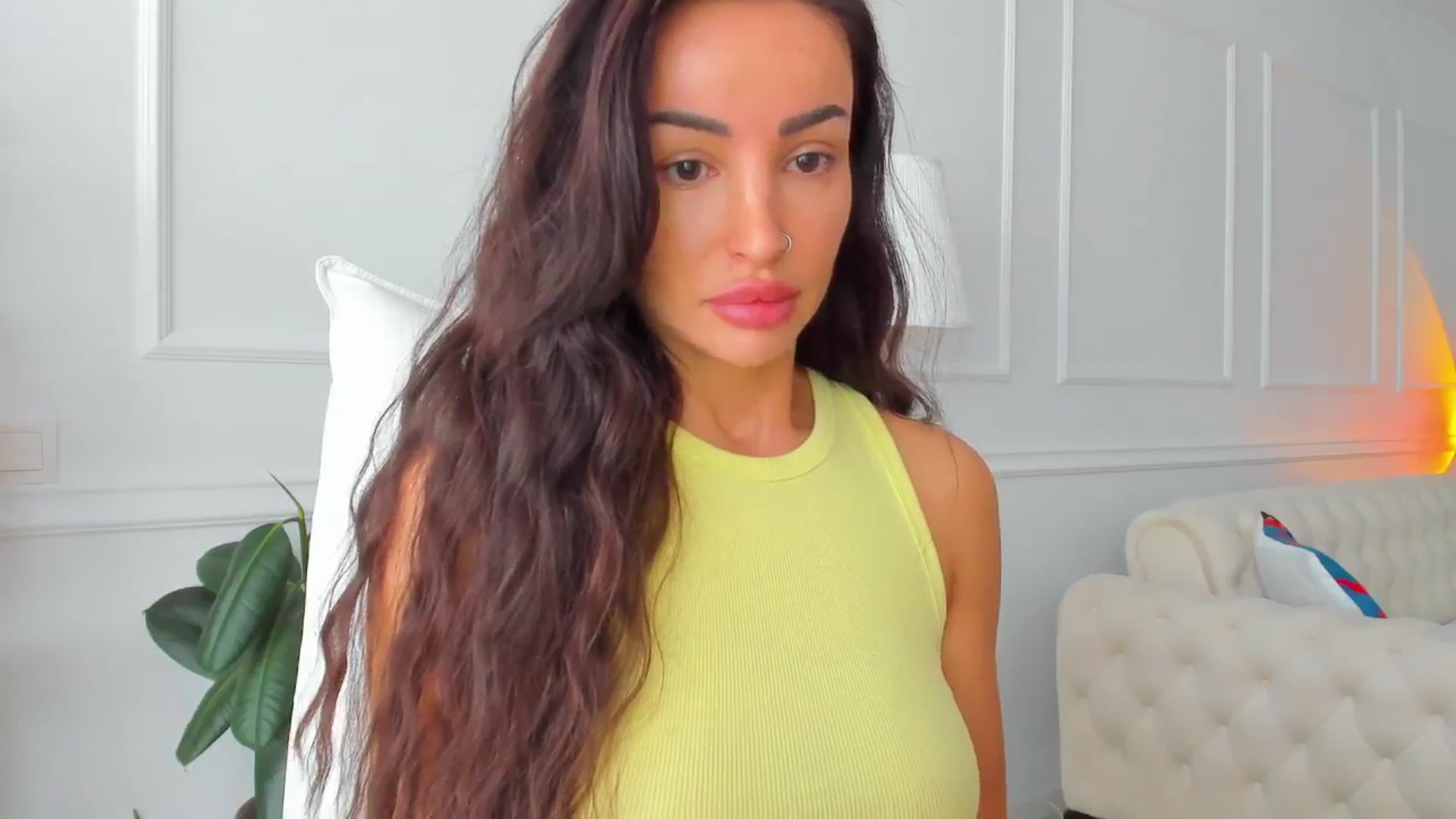 Gallery image thumbnail from AlyssiaKENT1's myfreecams stream on, 10/16/2024, 07:29 image 15 of 20