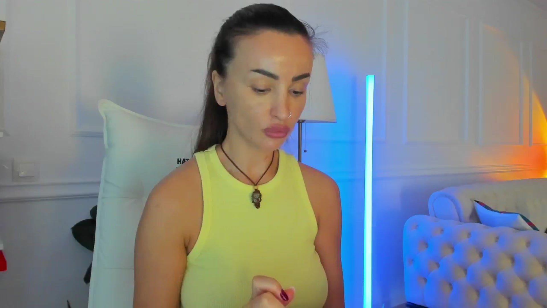 Gallery image thumbnail from AlyssiaKENT1's myfreecams stream on, 10/16/2024, 16:48 image 9 of 20