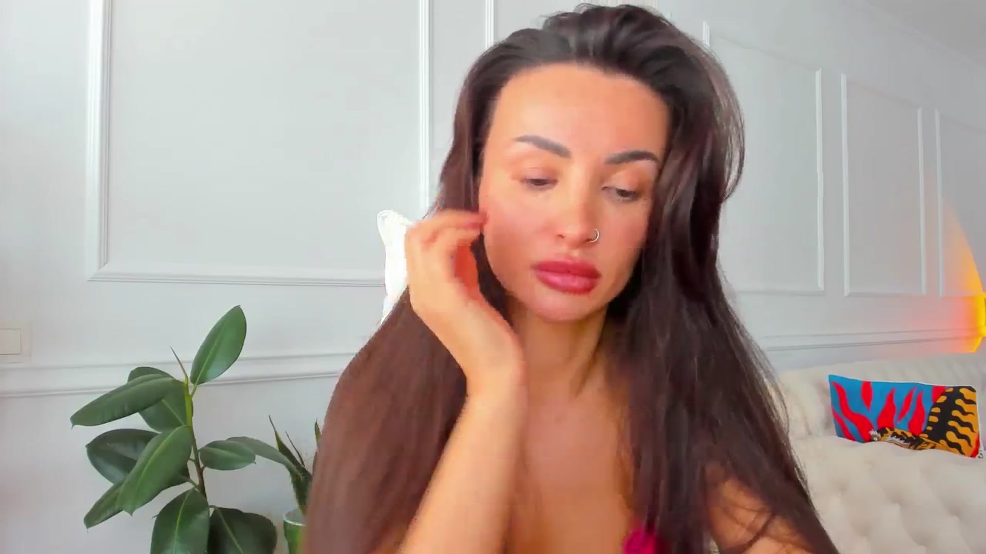 Gallery image thumbnail from AlyssiaKENT1's myfreecams stream on, 10/22/2024, 08:51 image 14 of 20