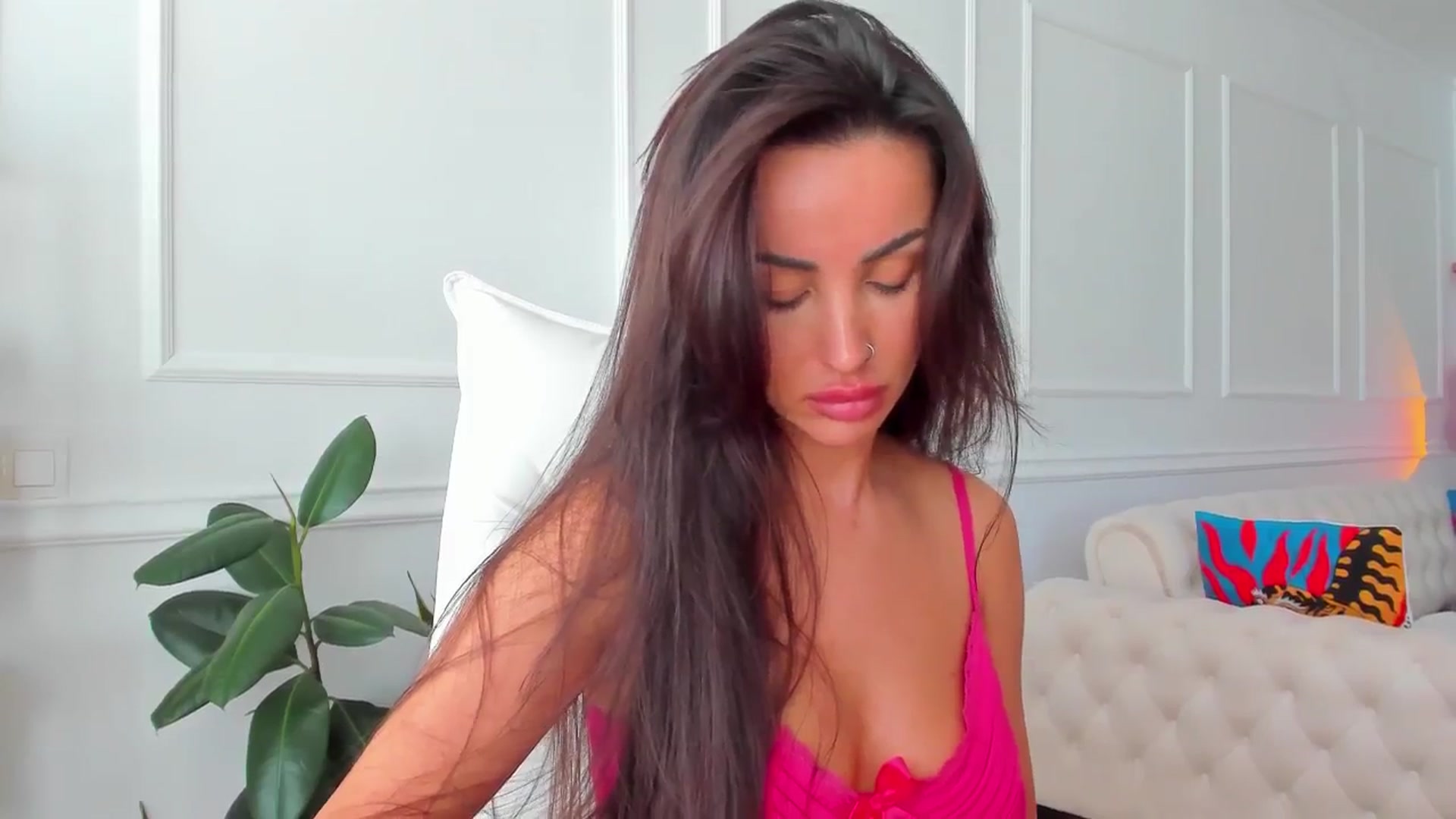 Gallery image thumbnail from AlyssiaKENT1's myfreecams stream on, 10/22/2024, 10:05 image 18 of 20