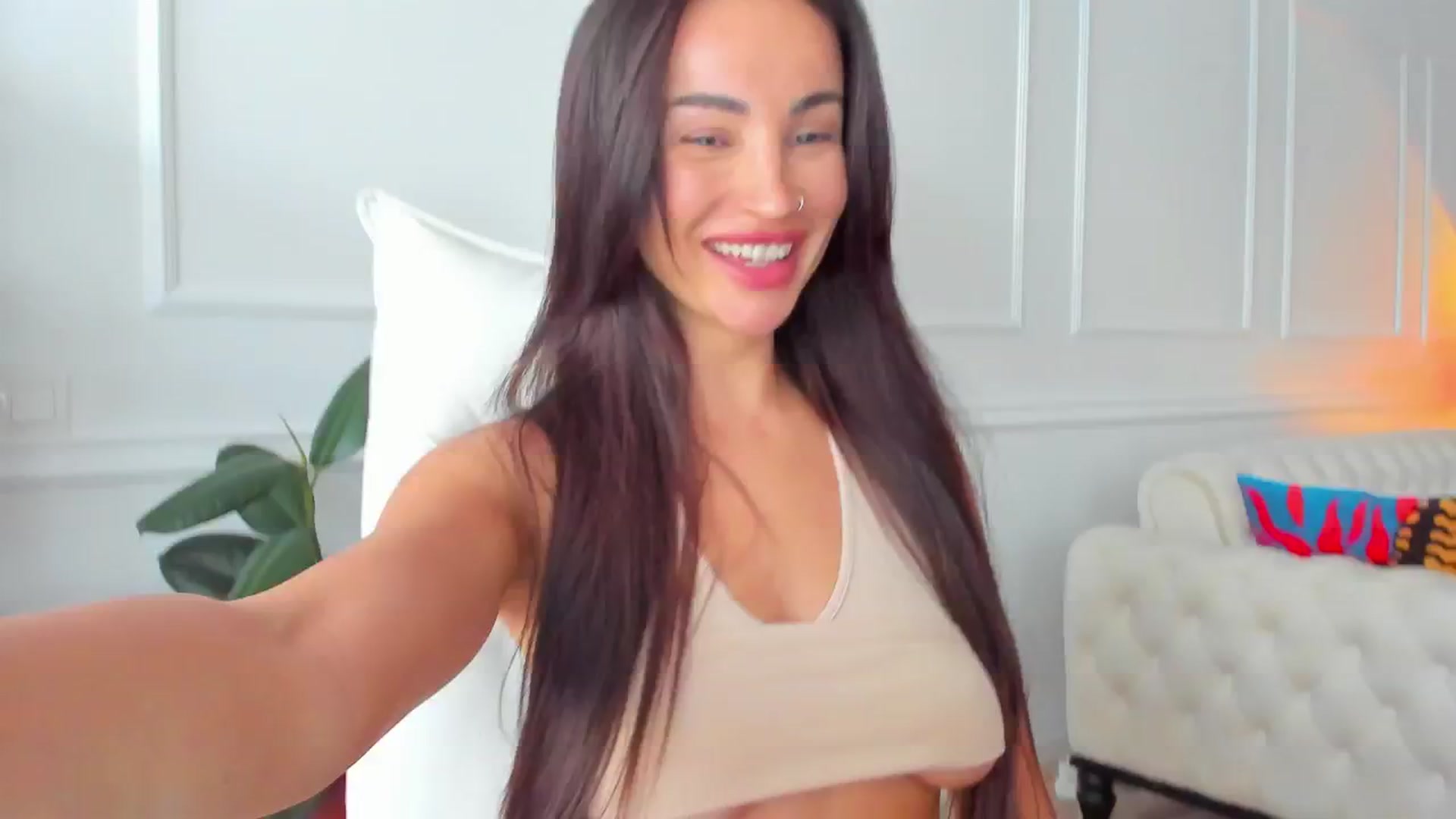 Gallery image thumbnail from AlyssiaKENT1's myfreecams stream on, 10/22/2024, 15:42 image 10 of 20