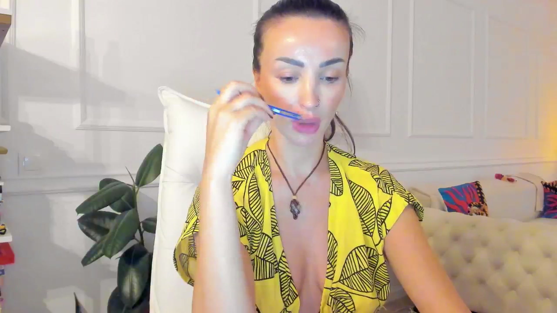 Gallery image thumbnail from AlyssiaKENT1's myfreecams stream on, 10/26/2024, 18:47 image 6 of 20