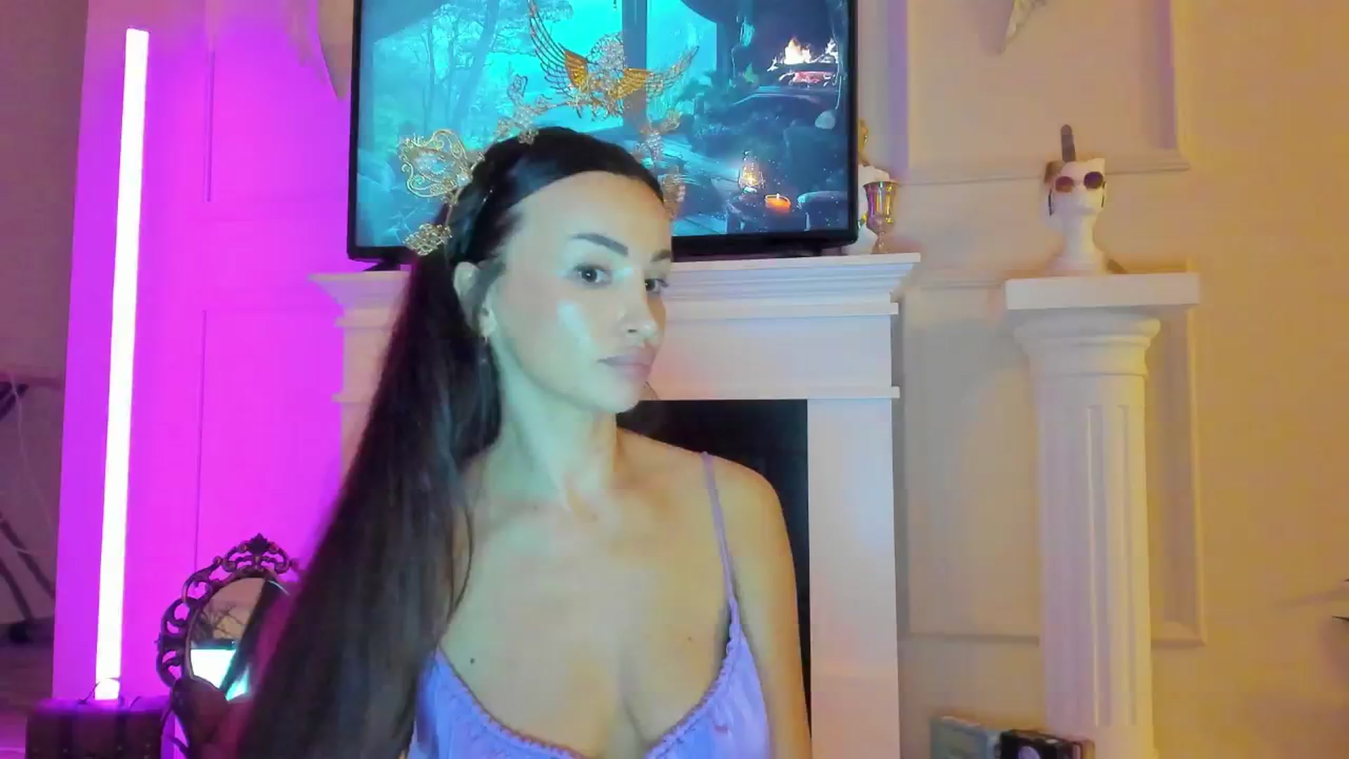 Gallery image thumbnail from AlyssiaKENT1's myfreecams stream on, 10/29/2024, 20:32 image 10 of 20