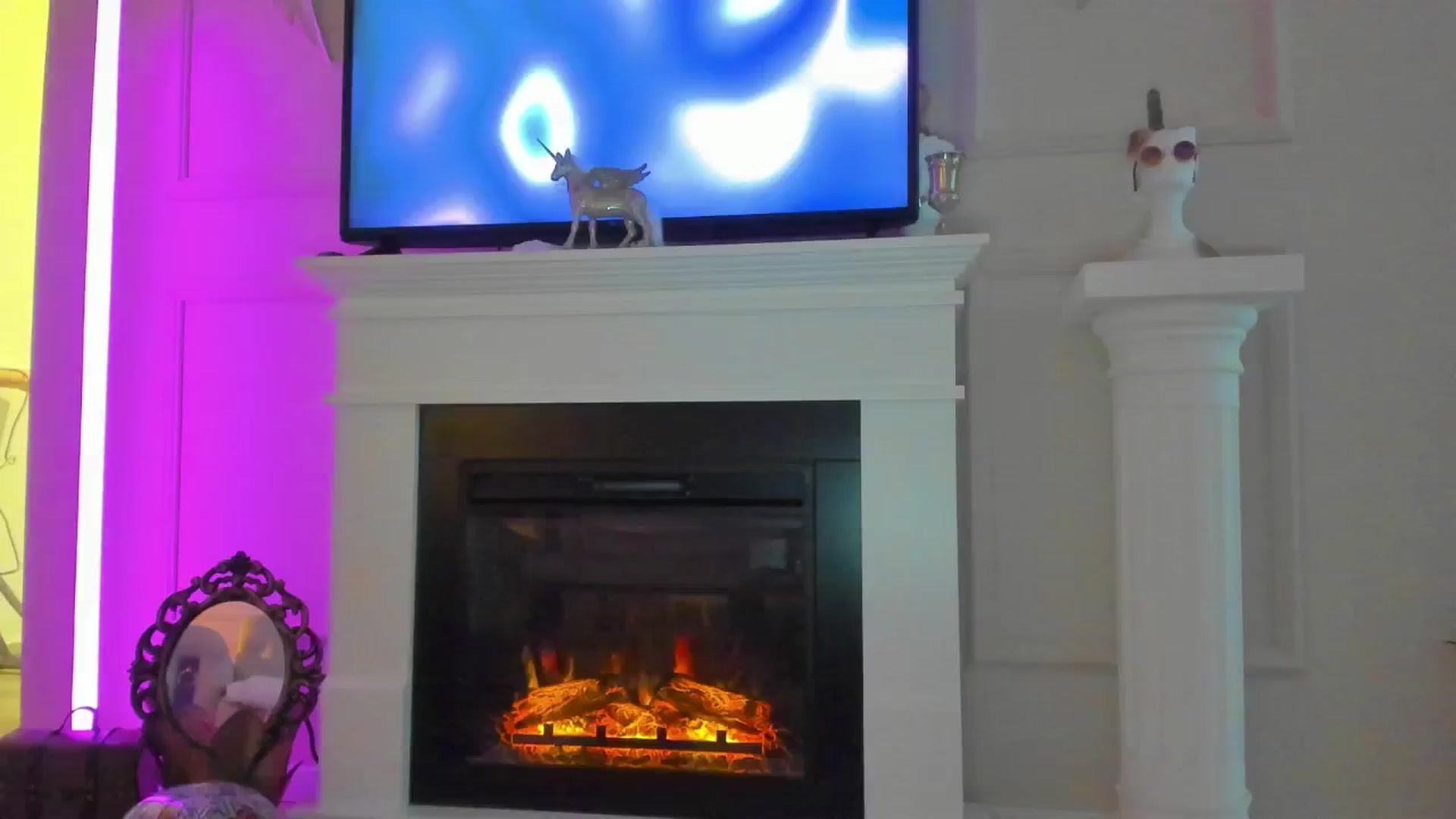Gallery image thumbnail from AlyssiaKENT1's myfreecams stream on, 10/30/2024, 15:35 image 16 of 20