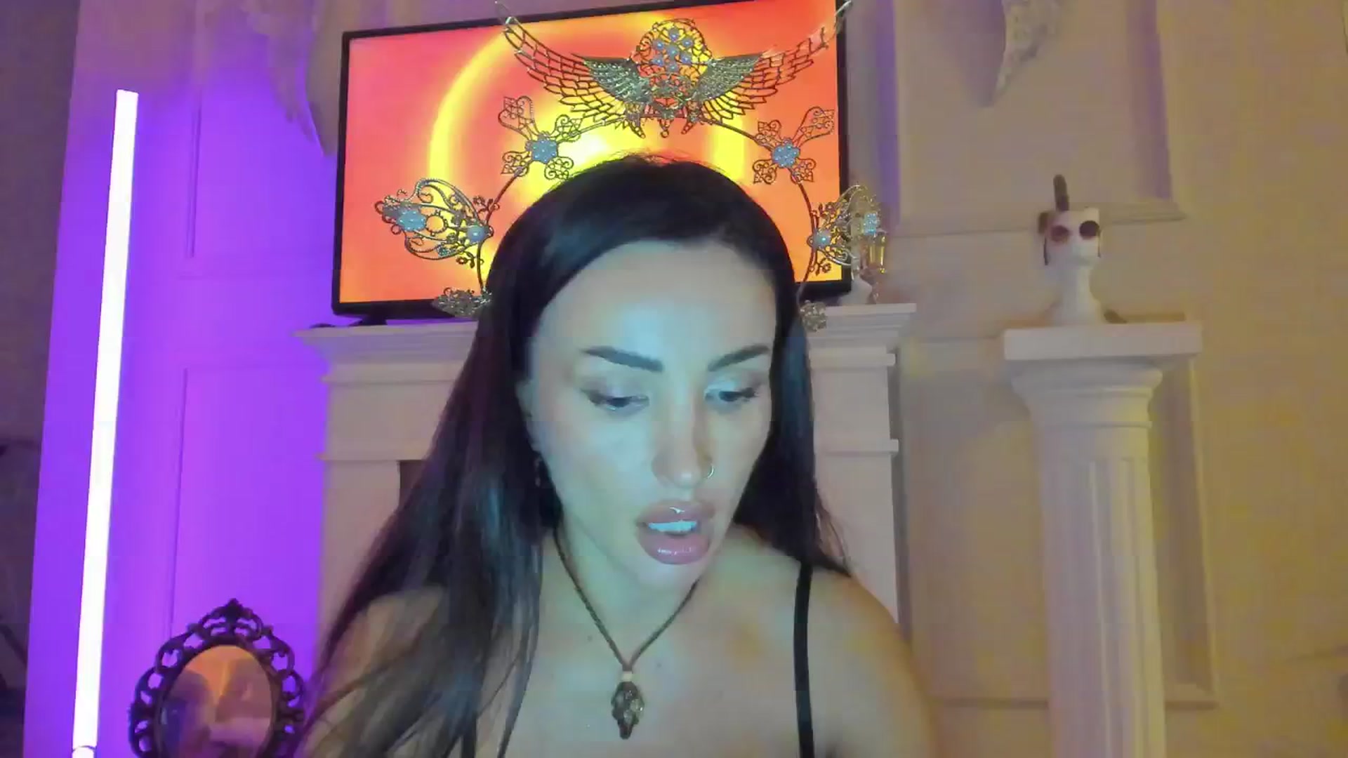 Gallery image thumbnail from AlyssiaKENT1's myfreecams stream on, 10/30/2024, 17:20 image 10 of 20