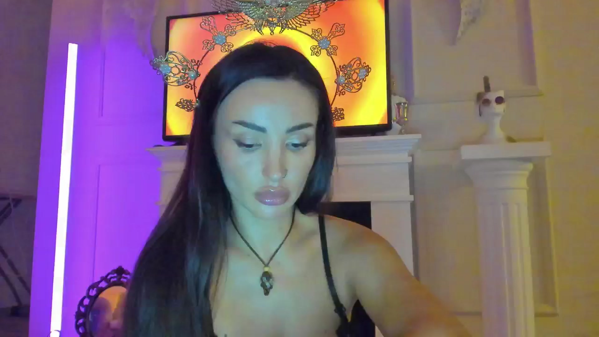 Gallery image thumbnail from AlyssiaKENT1's myfreecams stream on, 10/30/2024, 17:20 image 15 of 20