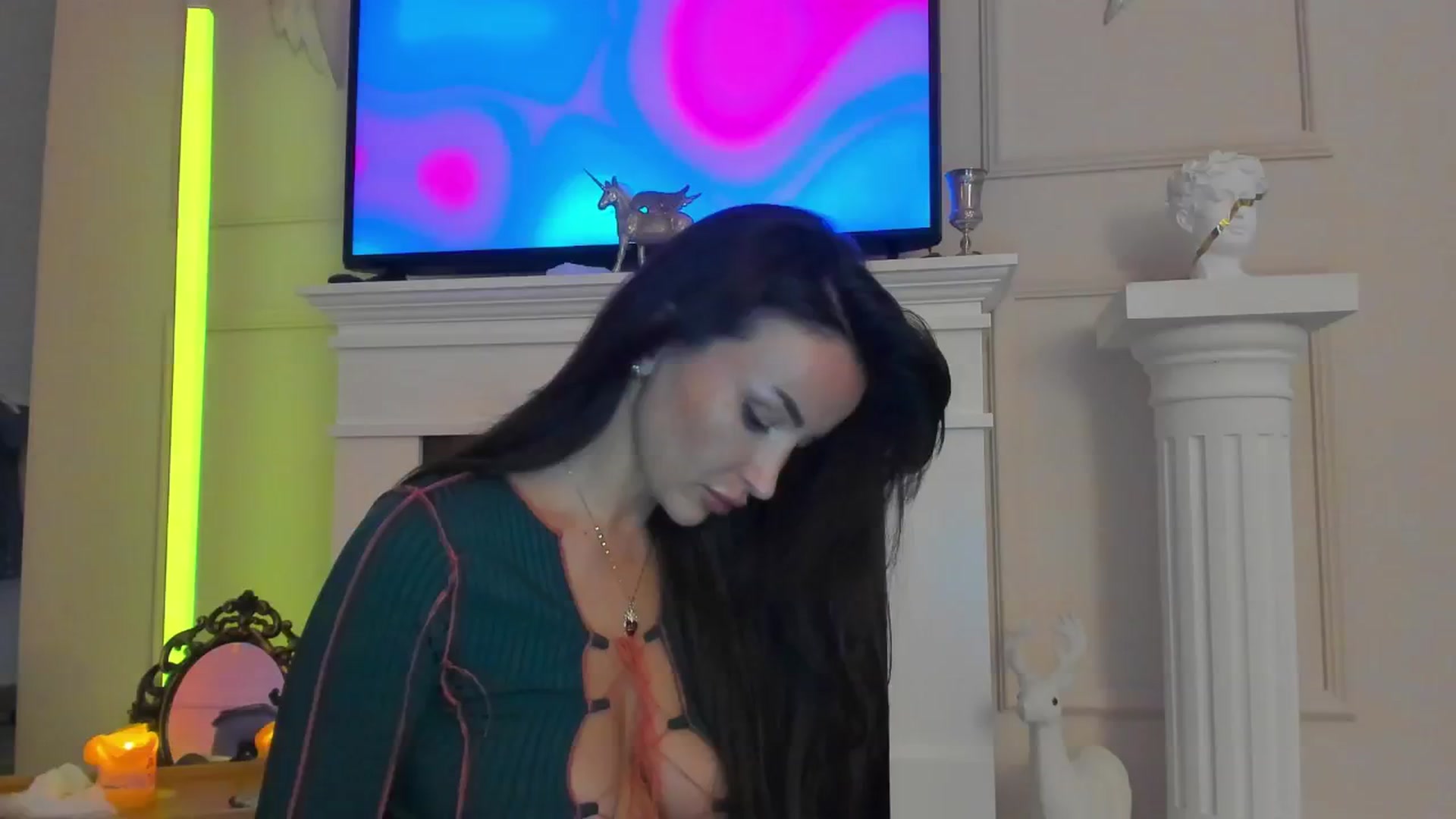 Gallery image thumbnail from AlyssiaKENT1's myfreecams stream on, 11/12/2024, 14:59 image 16 of 20