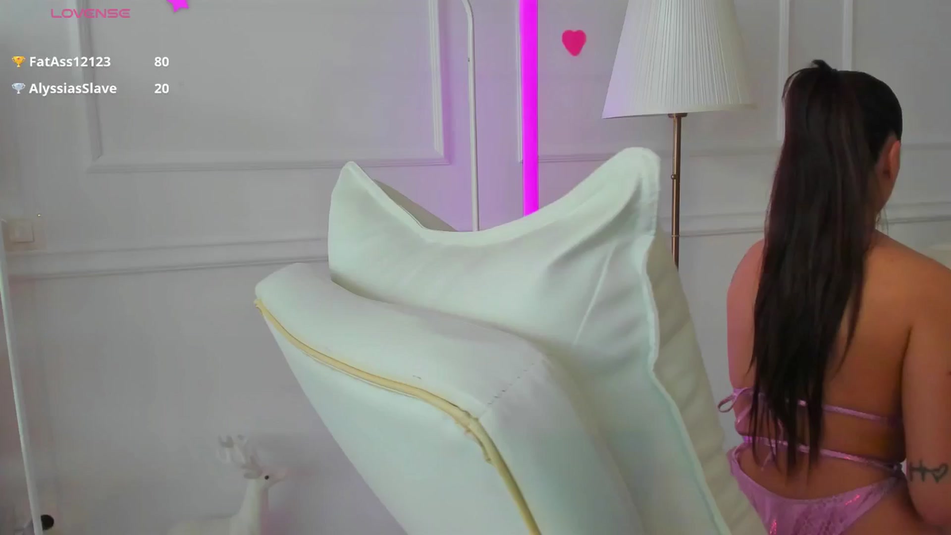 Gallery image thumbnail from AlyssiaKENT1's myfreecams stream on, 12/20/2024, 13:21 image 14 of 20