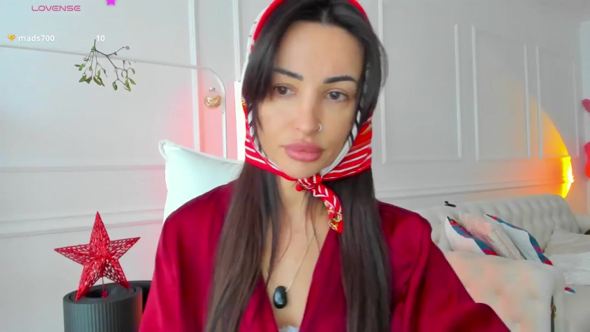 Gallery image thumbnail from AlyssiaKENT1's myfreecams stream on, 12/25/2024, 10:54 image 2 of 20