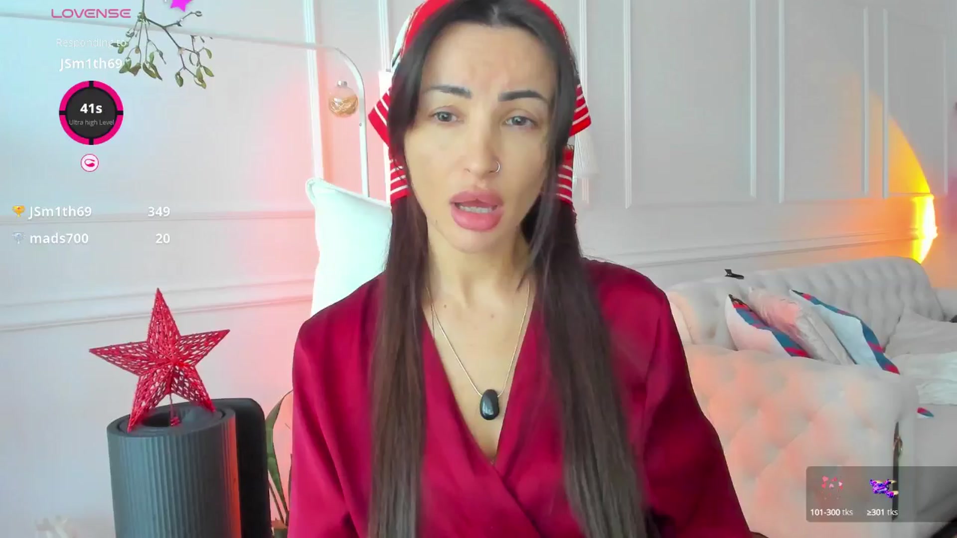 Gallery image thumbnail from AlyssiaKENT1's myfreecams stream on, 12/25/2024, 10:54 image 9 of 20