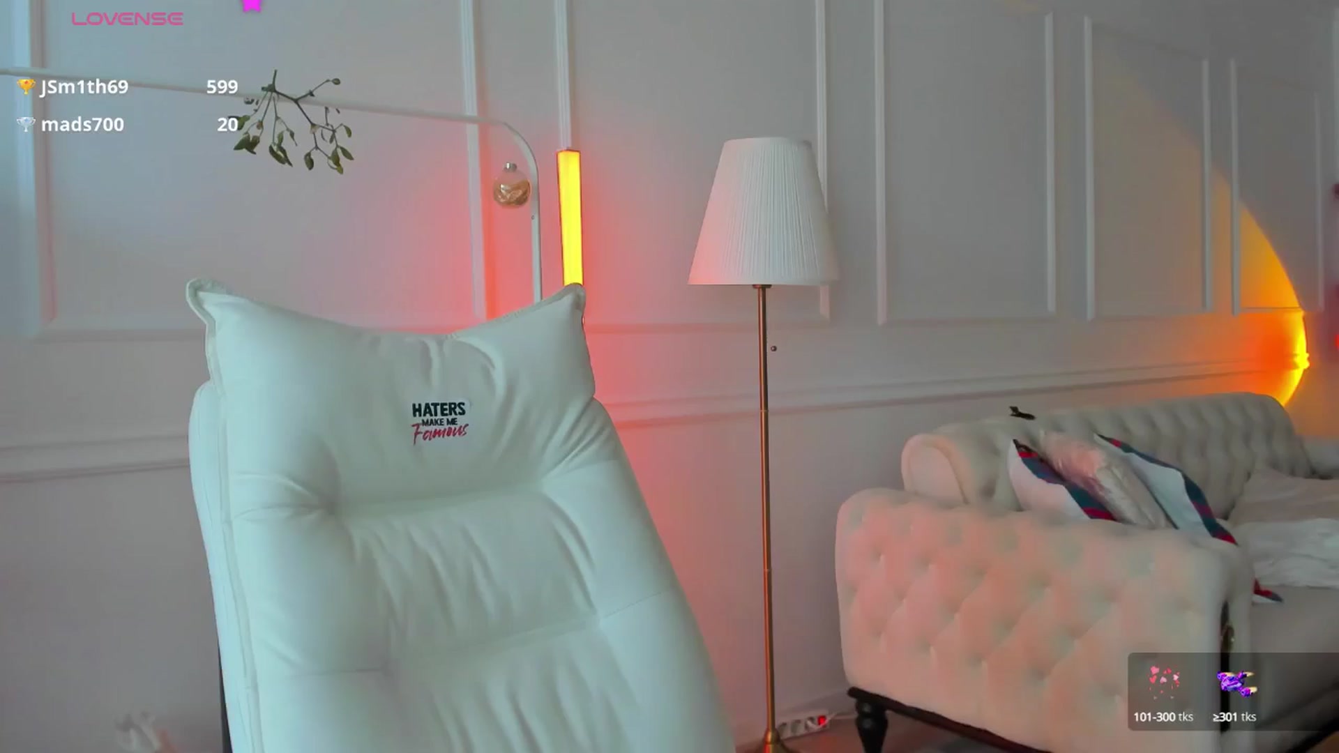 Gallery image thumbnail from AlyssiaKENT1's myfreecams stream on, 12/25/2024, 10:54 image 20 of 20