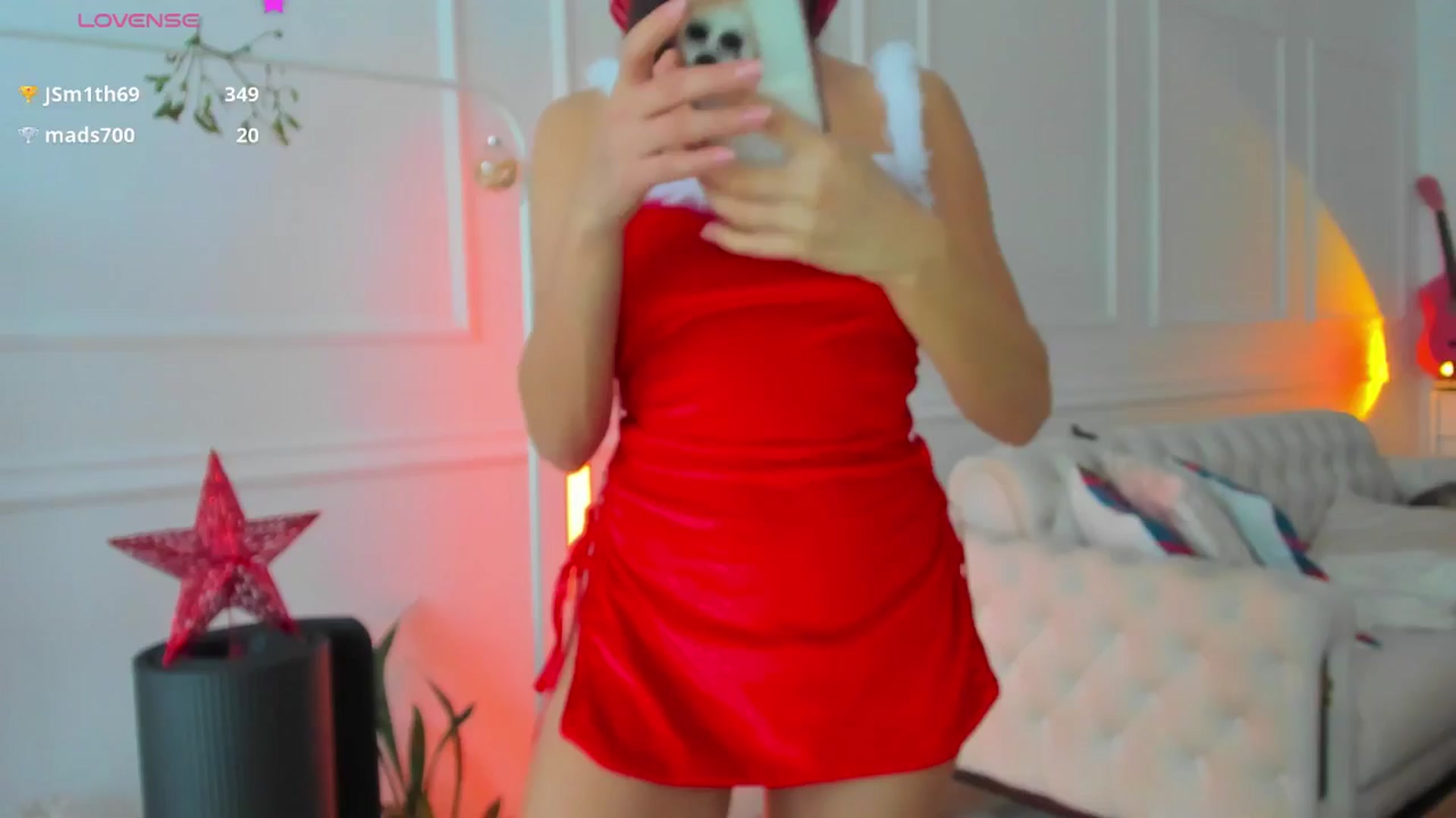Gallery image thumbnail from AlyssiaKENT1's myfreecams stream on, 12/25/2024, 10:54 image 10 of 20