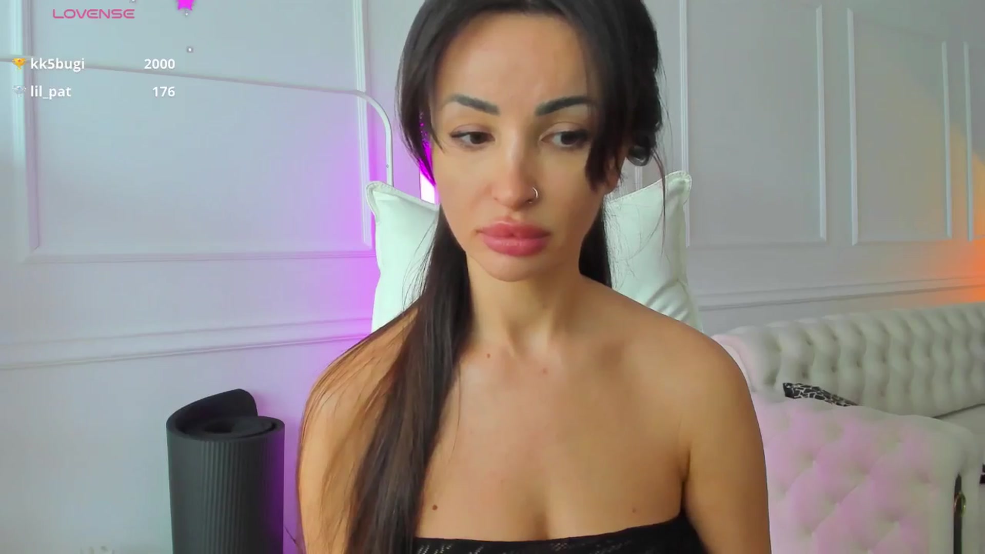 Gallery image thumbnail from AlyssiaKENT1's myfreecams stream on, 12/29/2024, 10:38 image 14 of 20