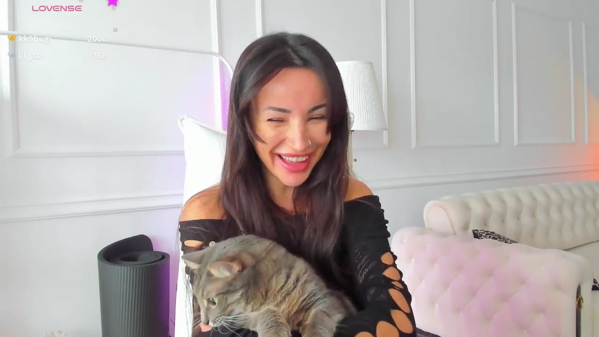 Gallery image thumbnail from AlyssiaKENT1's myfreecams stream on, 12/29/2024, 10:38 image 6 of 20