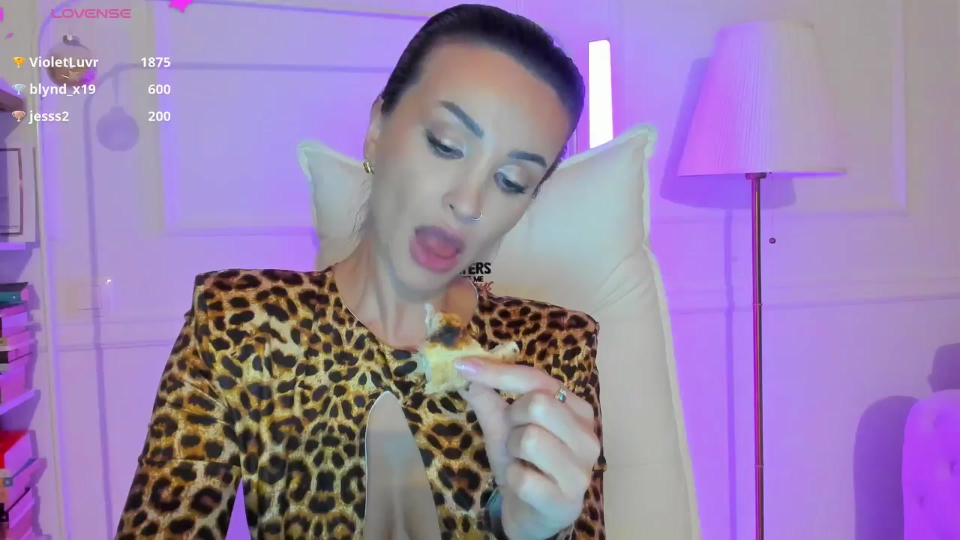 Gallery image thumbnail from AlyssiaKENT1's myfreecams stream on, 01/01/2025, 24:08 image 20 of 20
