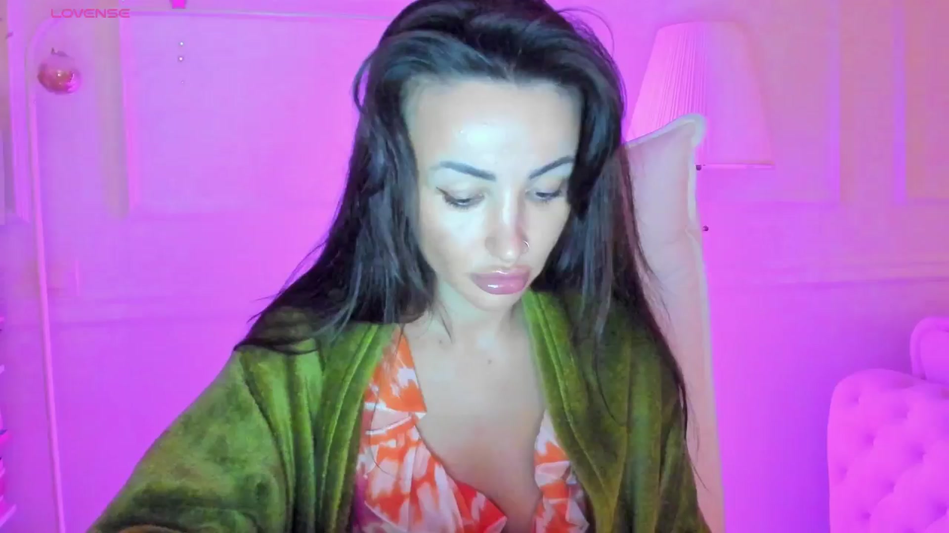 Gallery image thumbnail from AlyssiaKENT1's myfreecams stream on, 01/01/2025, 16:35 image 3 of 20