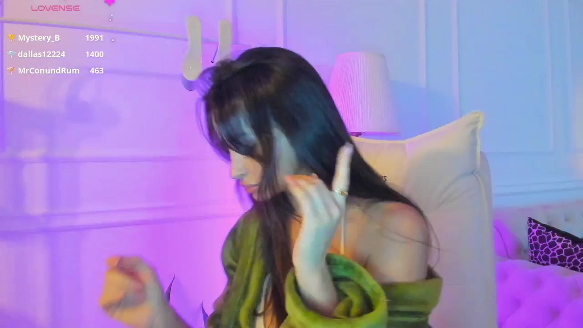 Gallery image thumbnail from AlyssiaKENT1's myfreecams stream on, 01/01/2025, 18:54 image 12 of 20