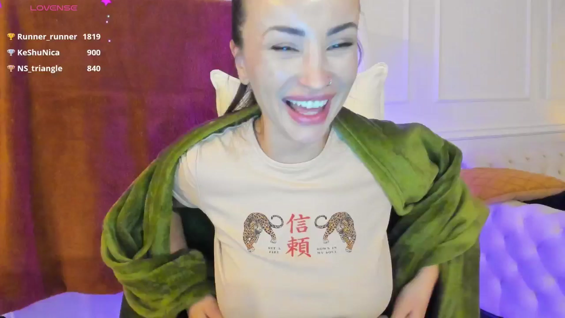 Gallery image thumbnail from AlyssiaKENT1's myfreecams stream on, 01/07/2025, 19:44 image 4 of 20