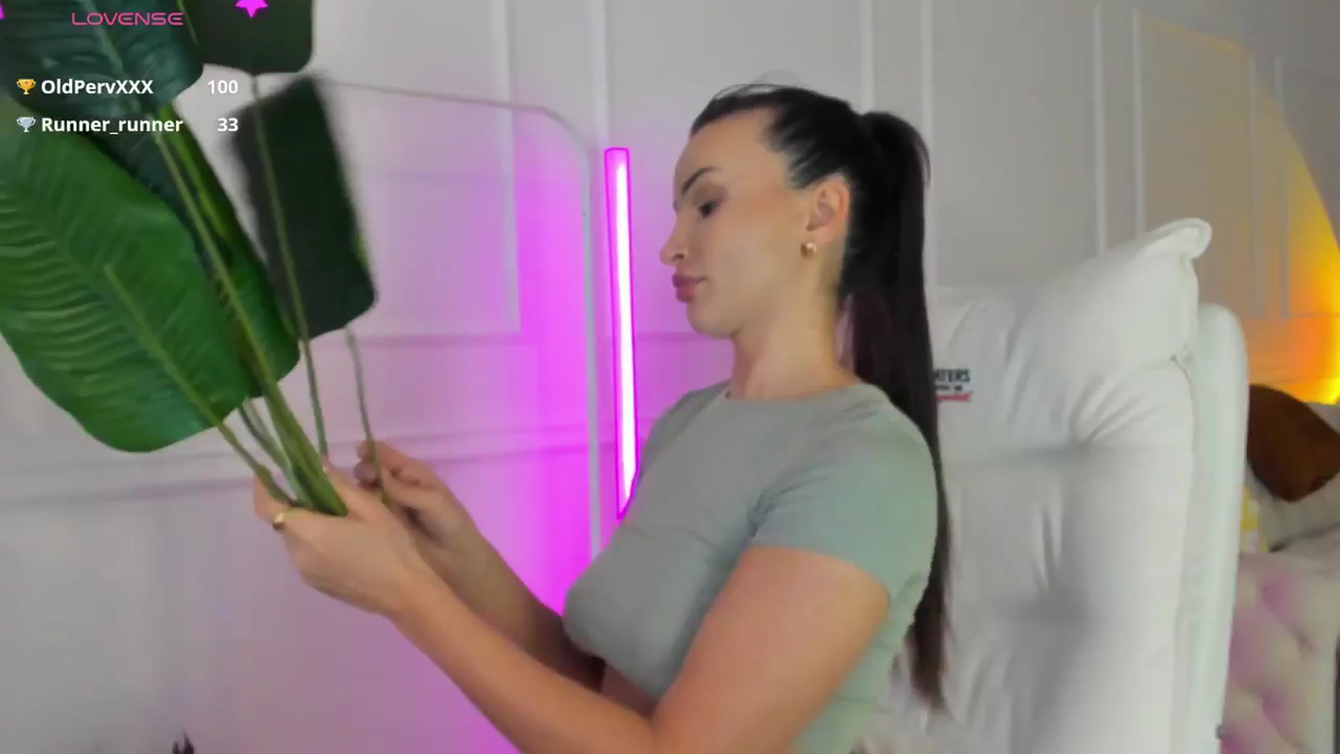 Gallery image thumbnail from AlyssiaKENT1's myfreecams stream on, 01/15/2025, 18:15 image 2 of 20