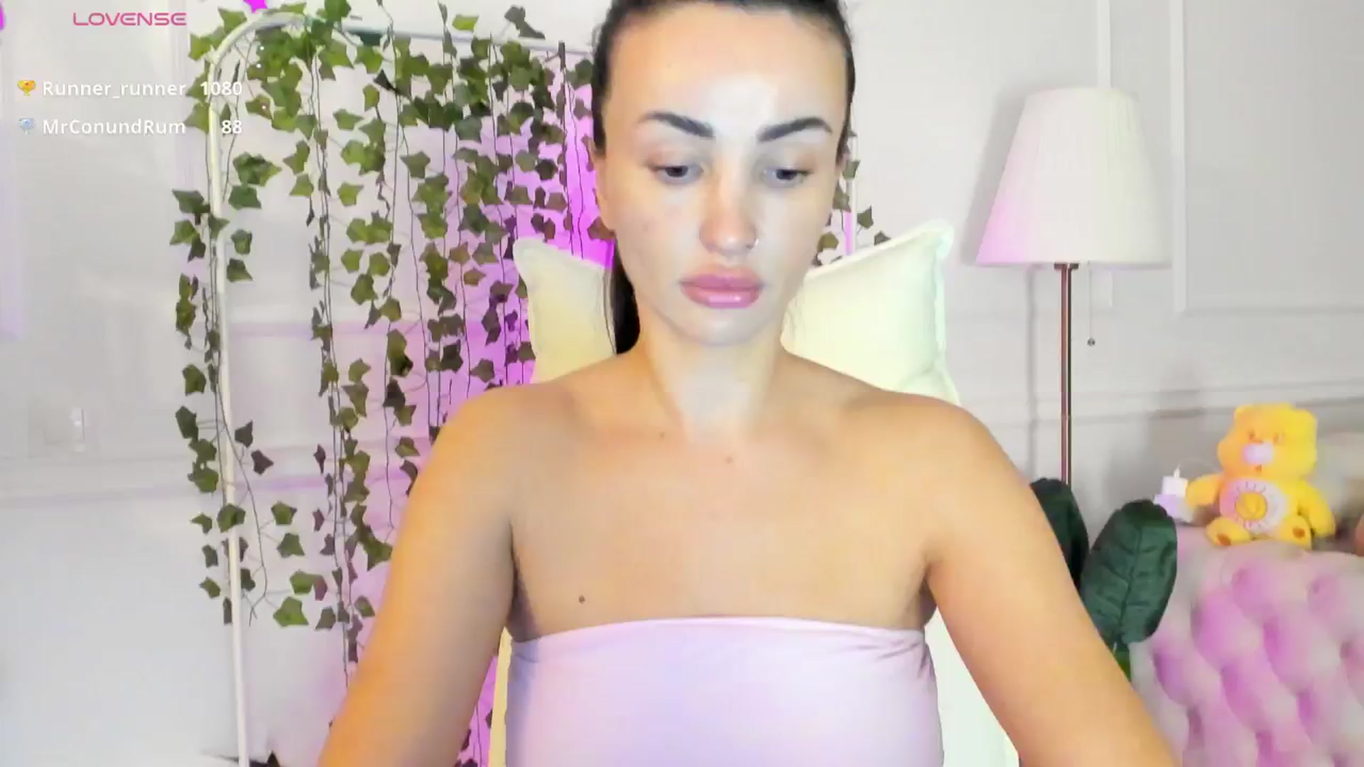 Gallery image thumbnail from AlyssiaKENT1's myfreecams stream on, 01/18/2025, 16:59 image 16 of 20