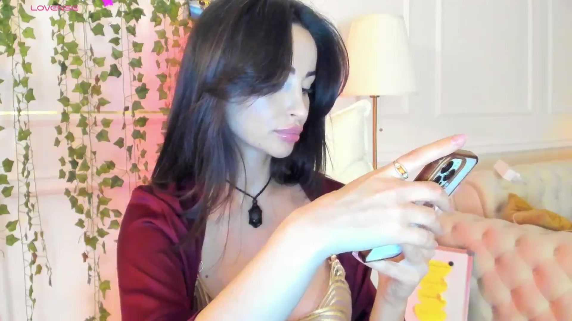 Gallery image thumbnail from AlyssiaKENT1's myfreecams stream on, 02/05/2025, 19:32 image 11 of 20