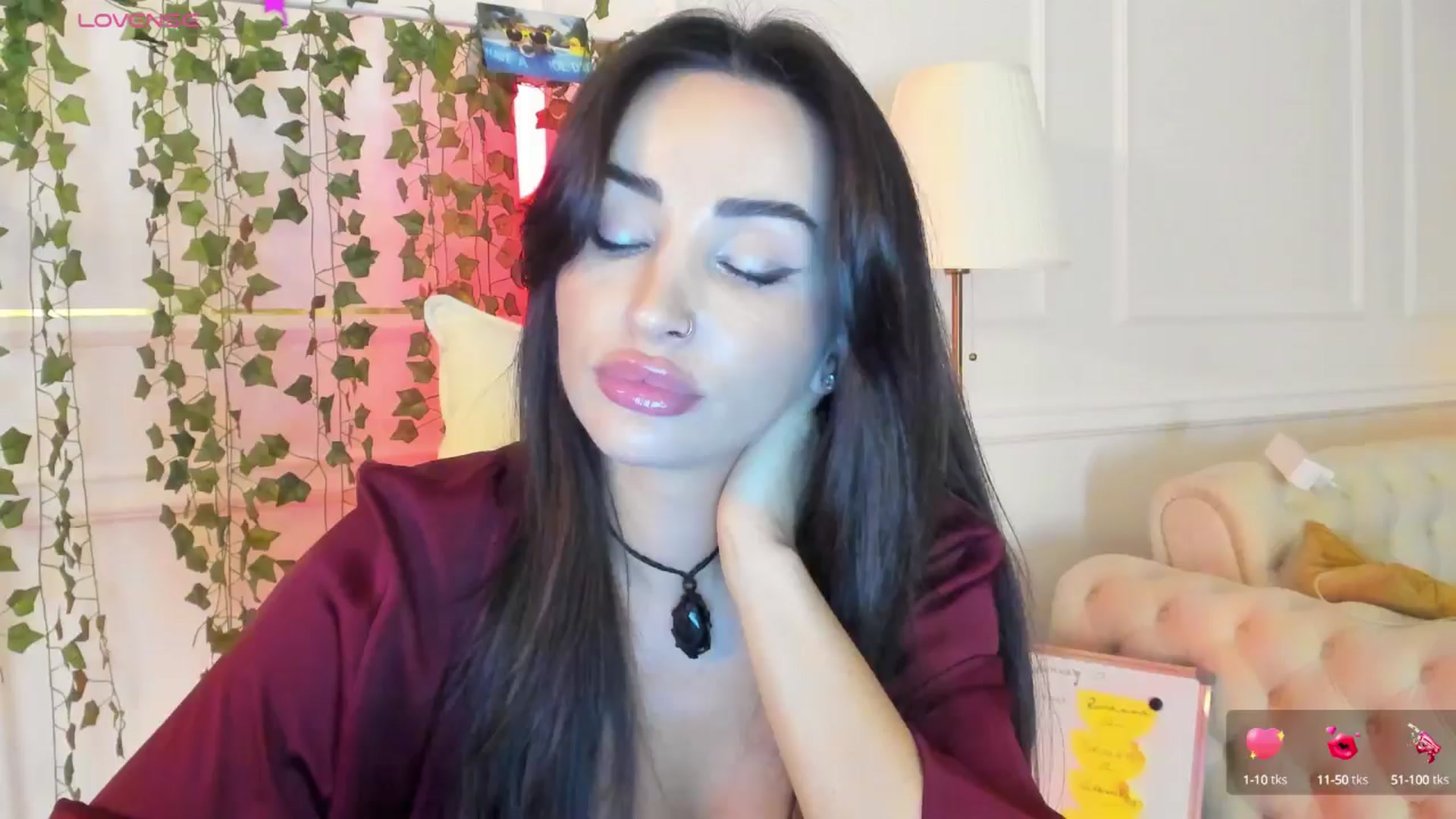 Gallery image thumbnail from AlyssiaKENT1's myfreecams stream on, 02/05/2025, 19:32 image 7 of 20