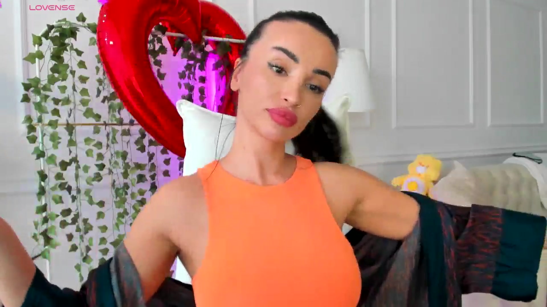 Gallery image thumbnail from AlyssiaKENT1's myfreecams stream on, 02/14/2025, 15:16 image 15 of 20