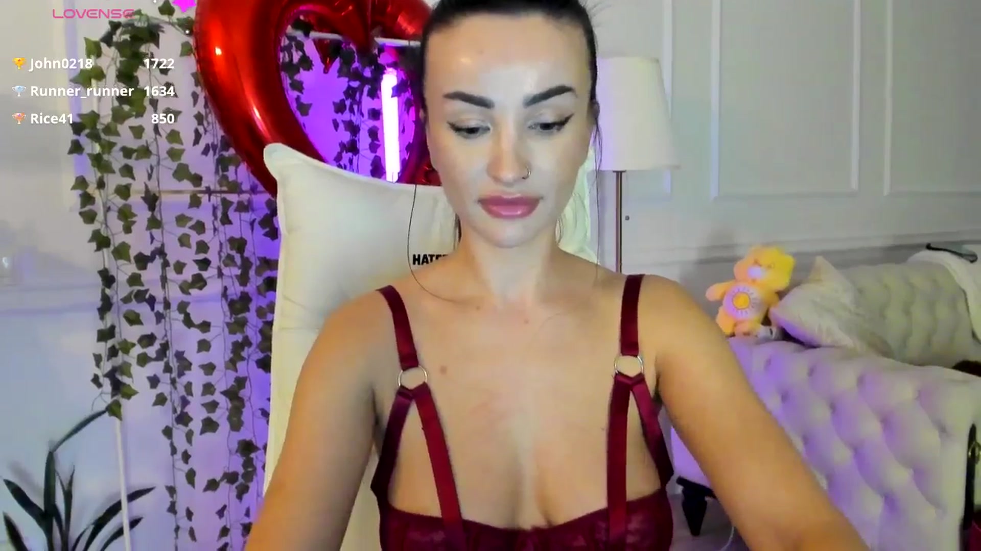 Gallery image thumbnail from AlyssiaKENT1's myfreecams stream on, 02/14/2025, 18:47 image 12 of 20